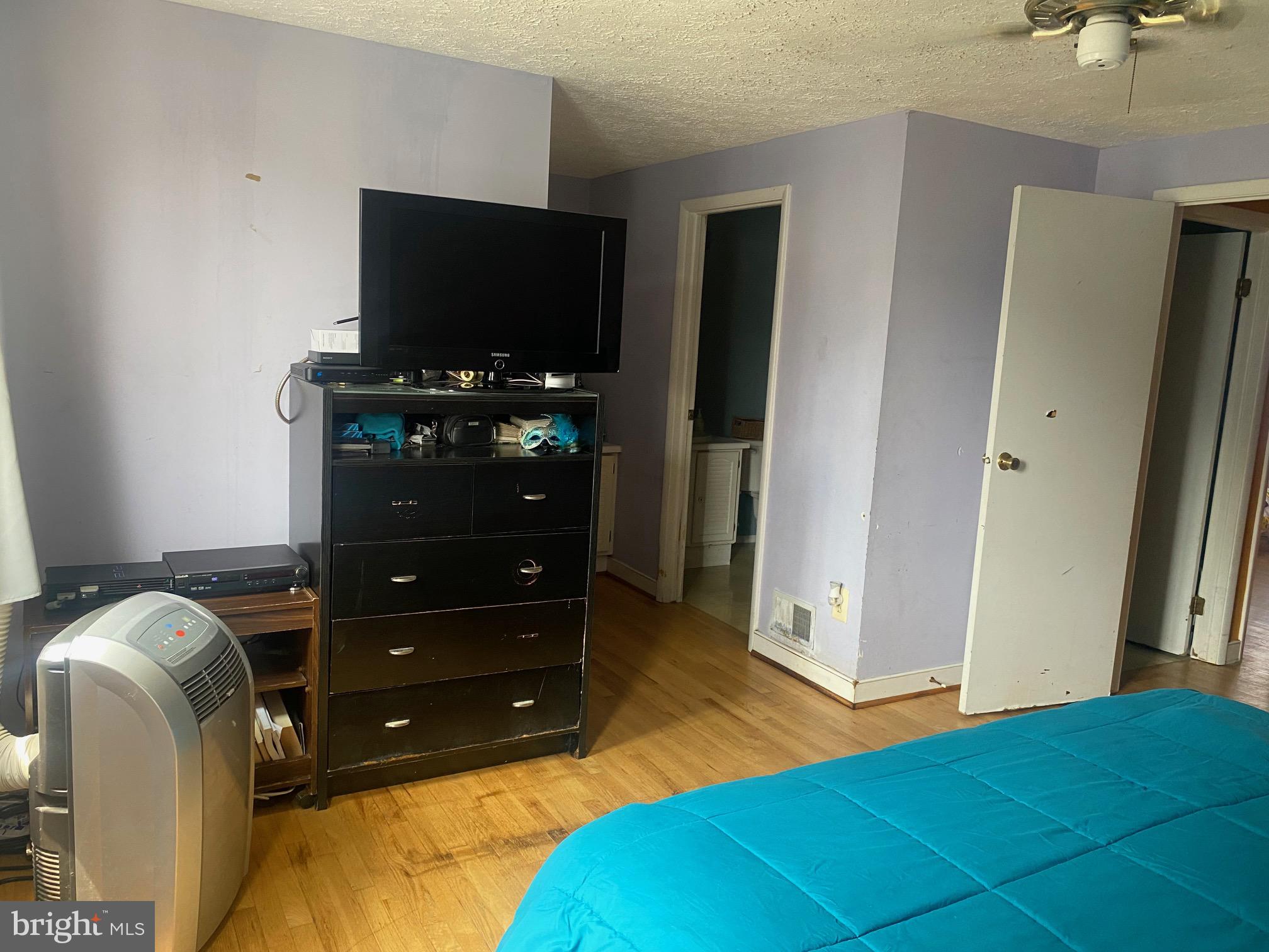 TWELVE TREES - Residential