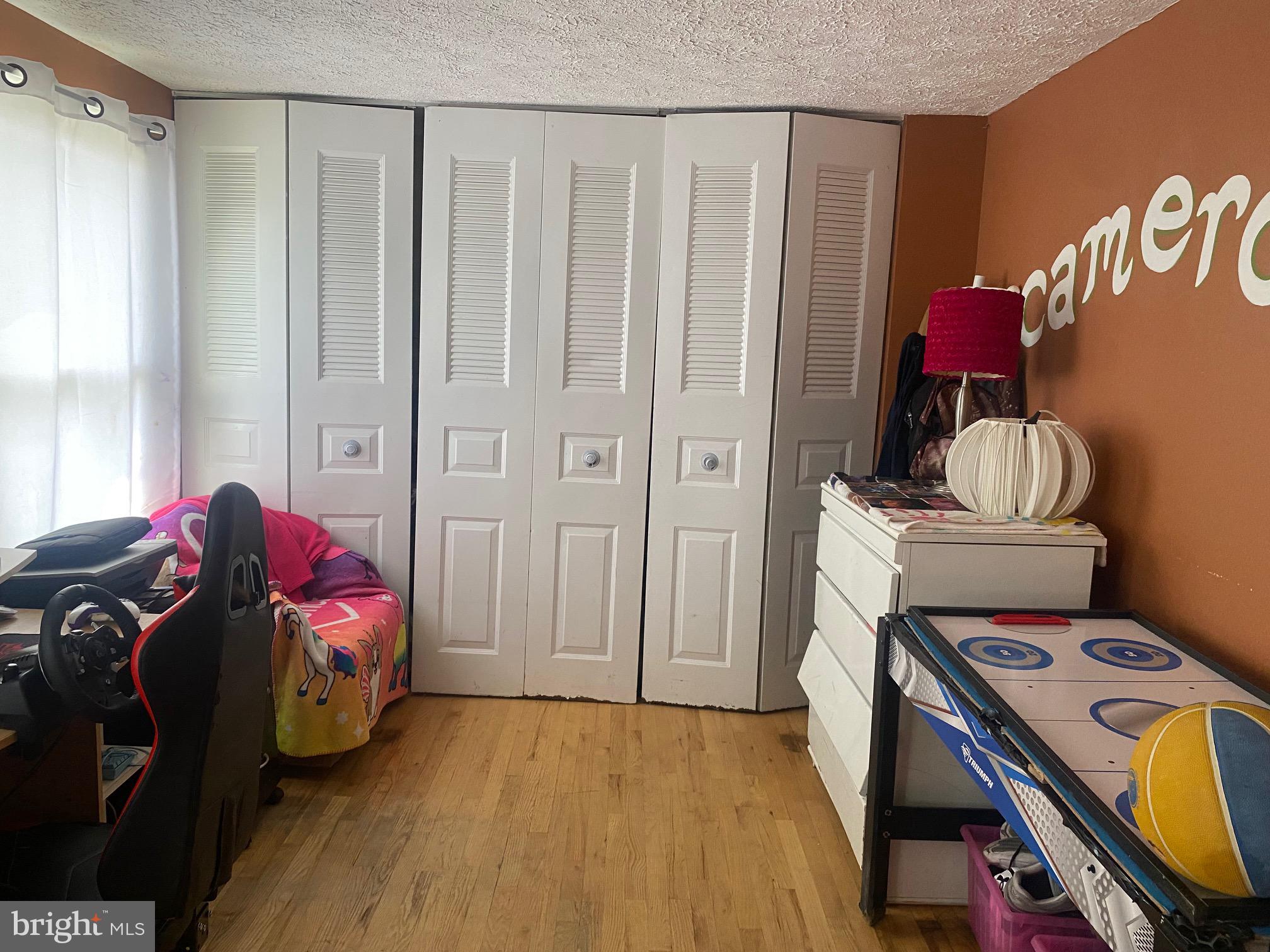 TWELVE TREES - Residential