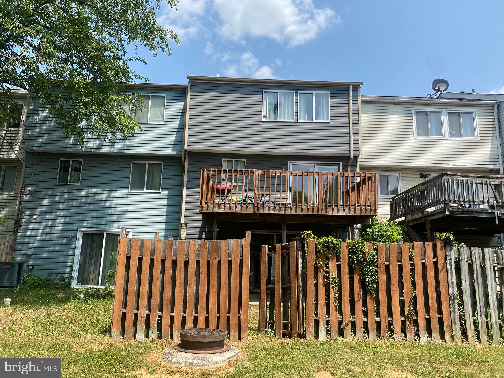 TWELVE TREES - Residential