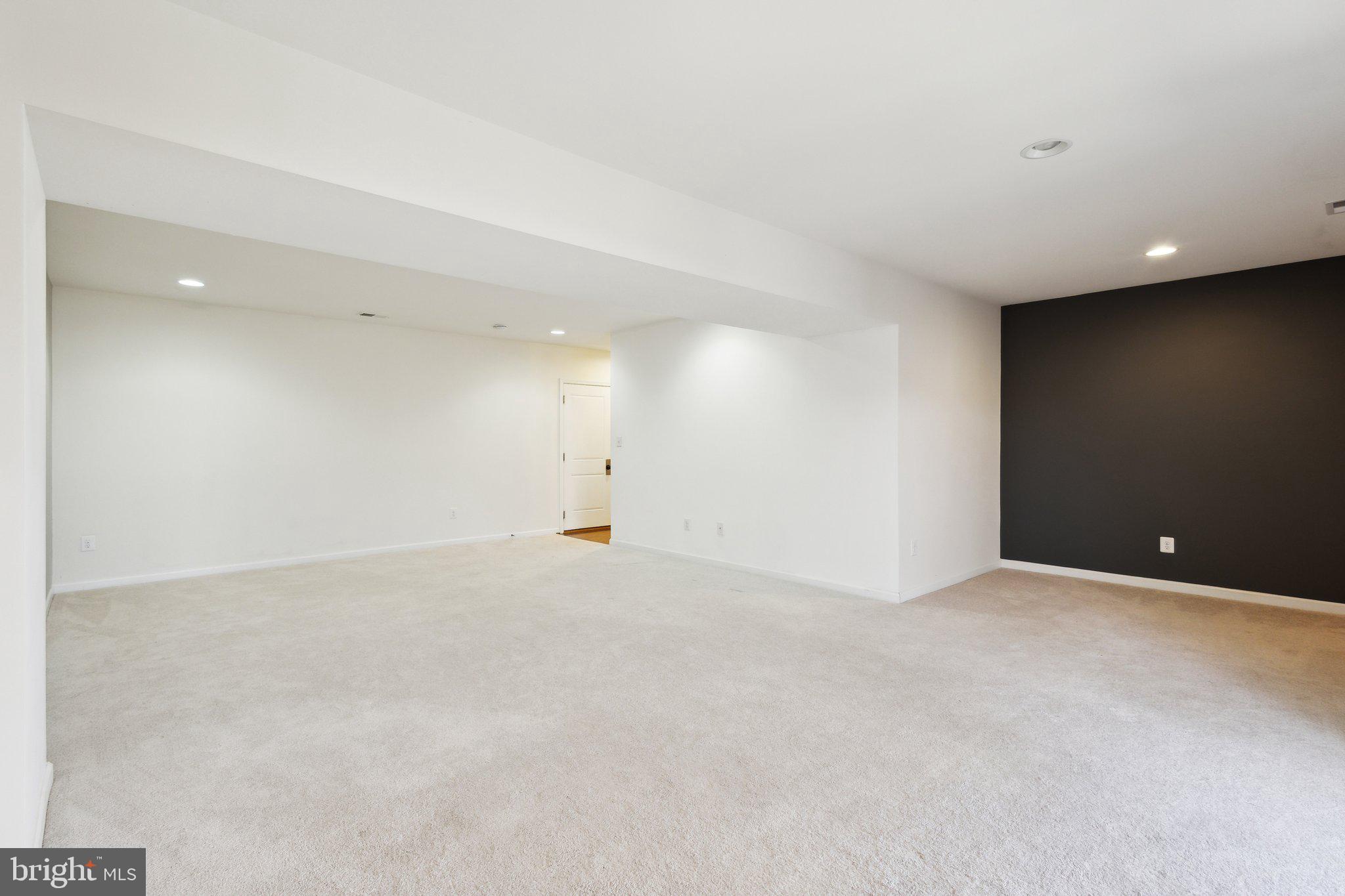 KIRKPATRICK WEST - Residential Lease