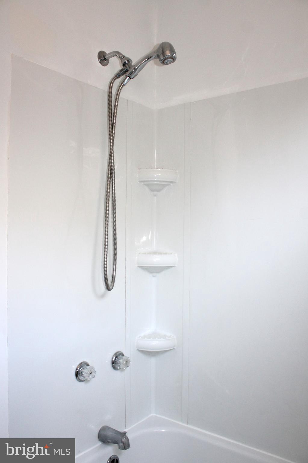 JOHNSON HEIGHTS - Residential