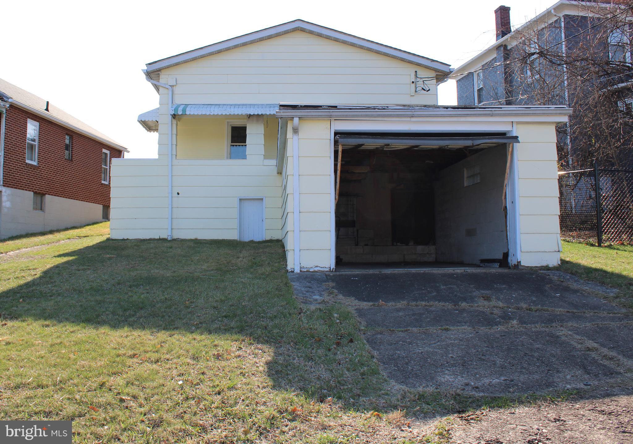 JOHNSON HEIGHTS - Residential