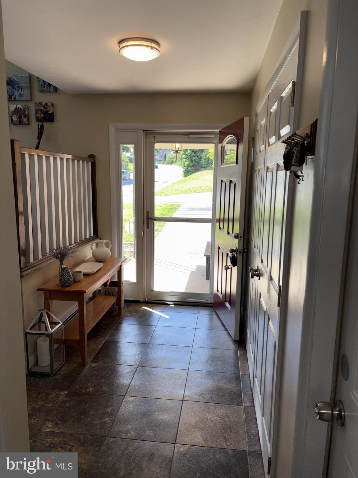 402 GROSSTOWN ROAD