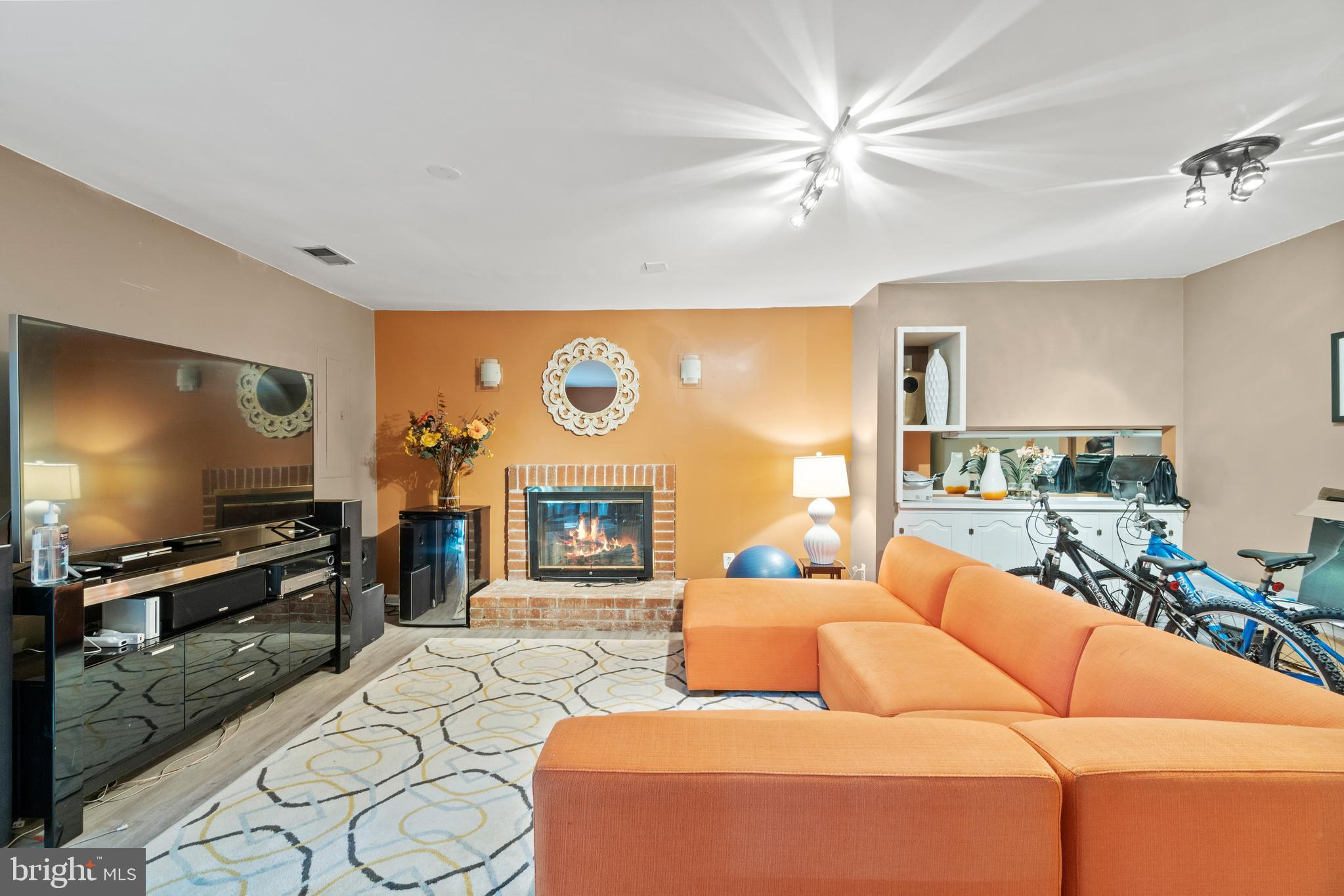 KINGS PARK WEST - Residential