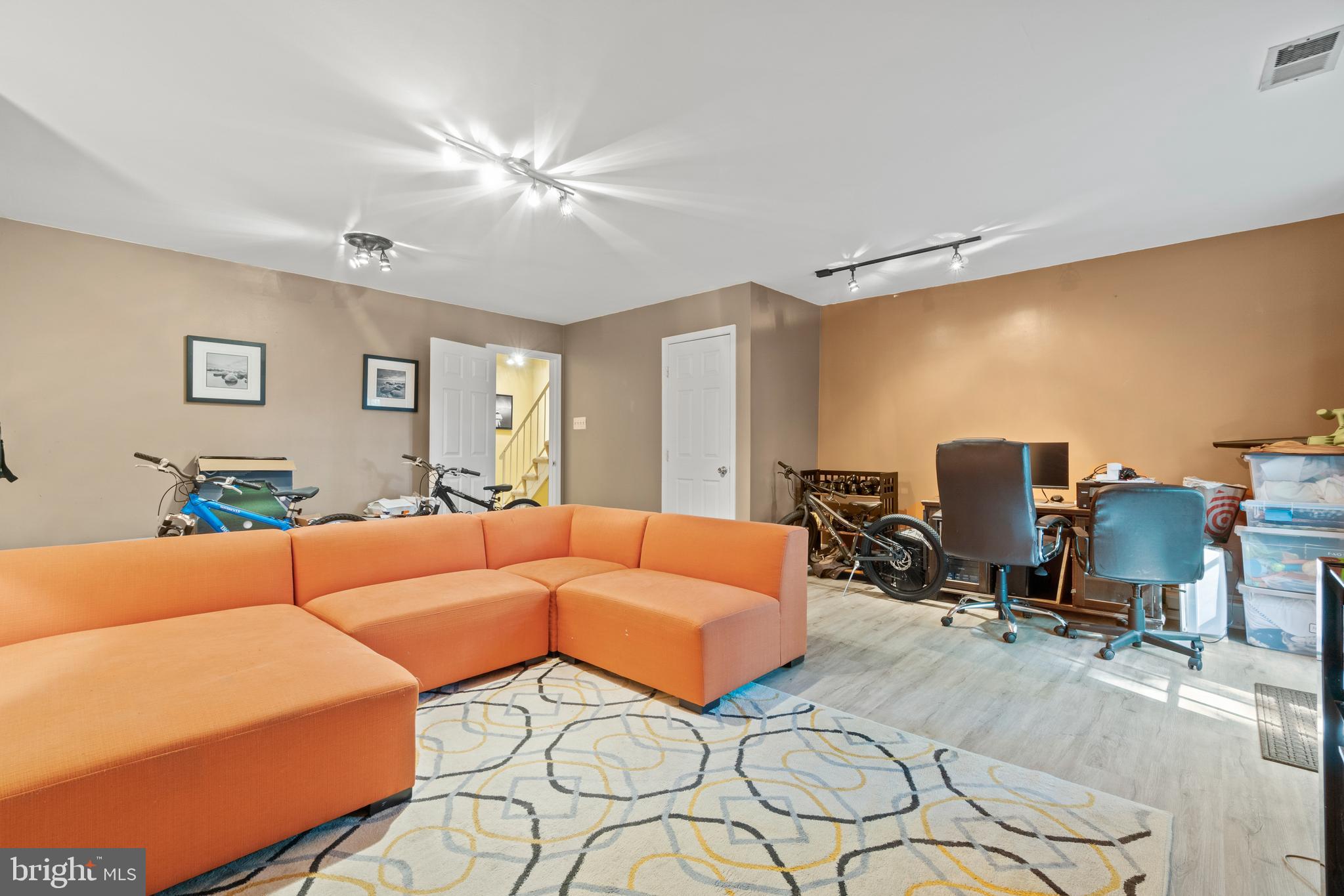 KINGS PARK WEST - Residential