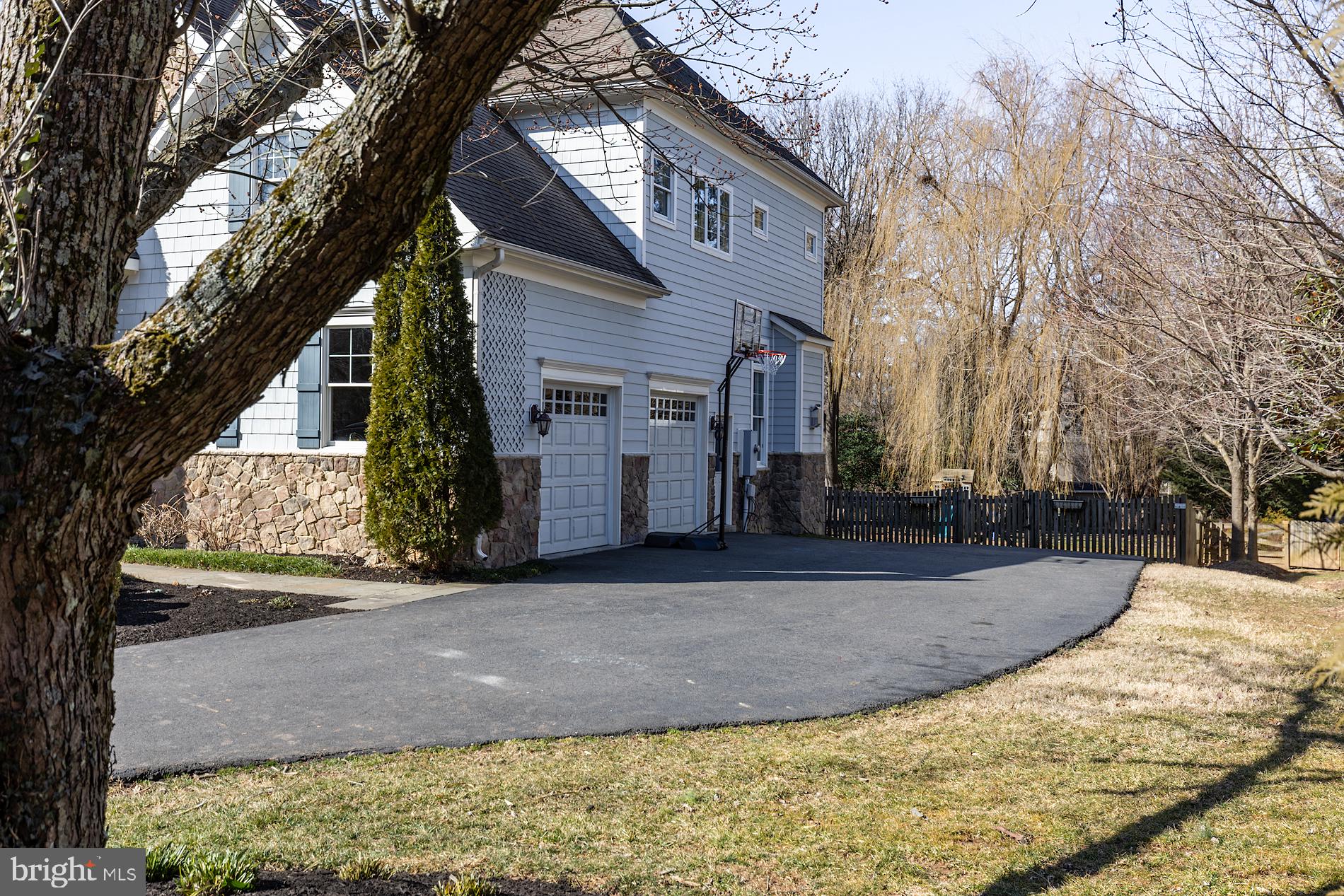 OAK CREST ESTATES - Residential