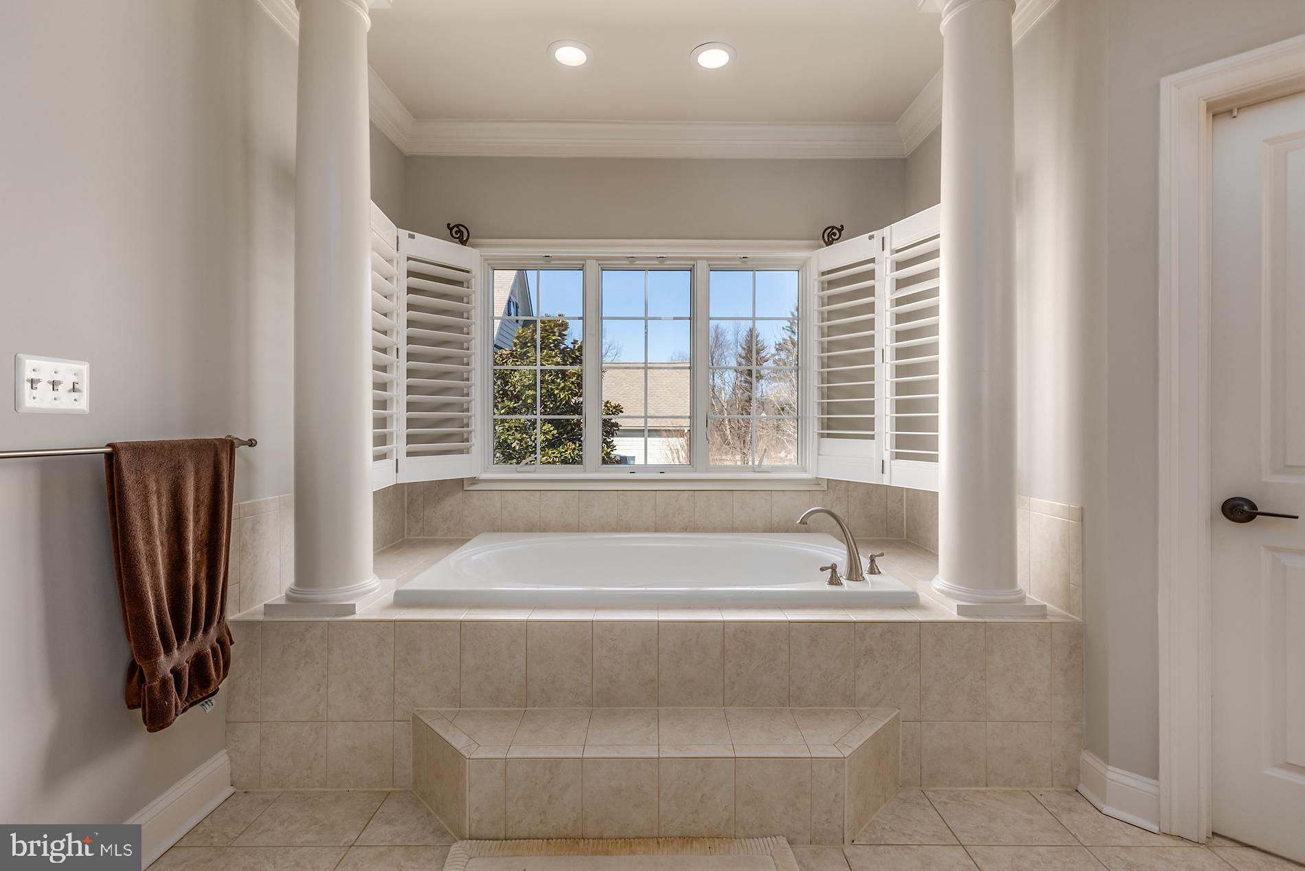 OAK CREST ESTATES - Residential