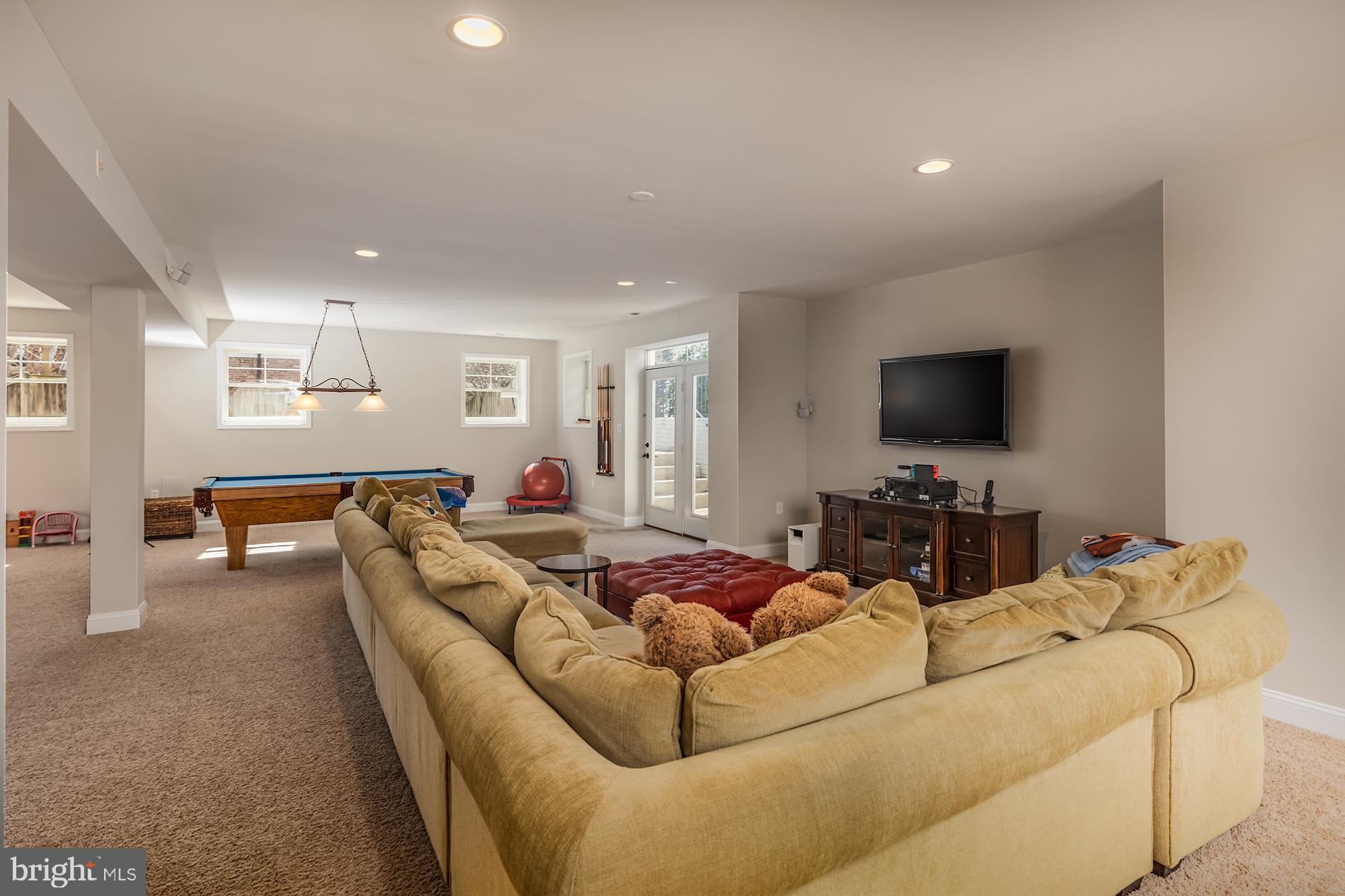 OAK CREST ESTATES - Residential