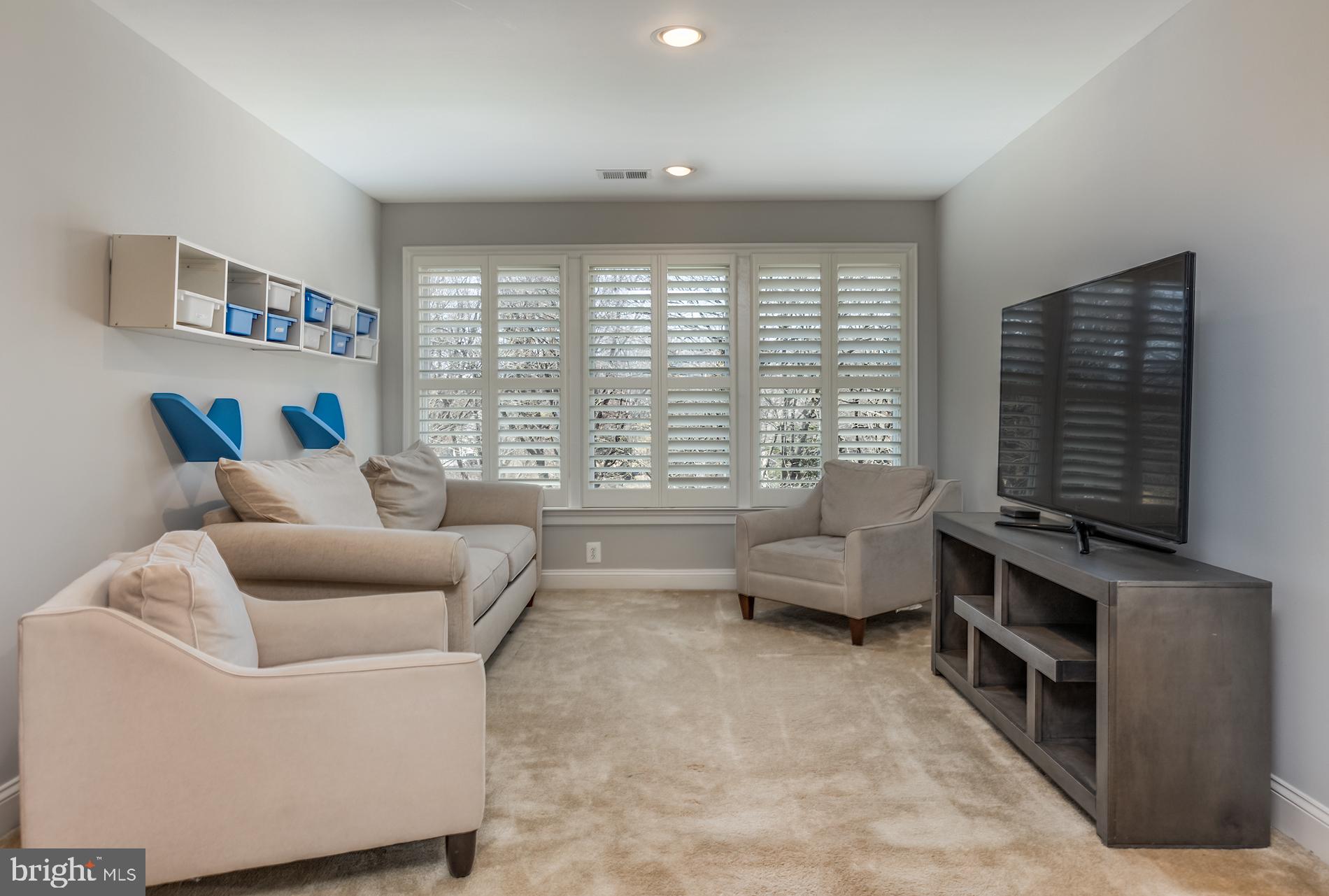 OAK CREST ESTATES - Residential