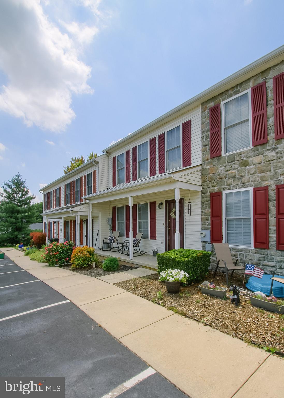 677 KNOLL DRIVE