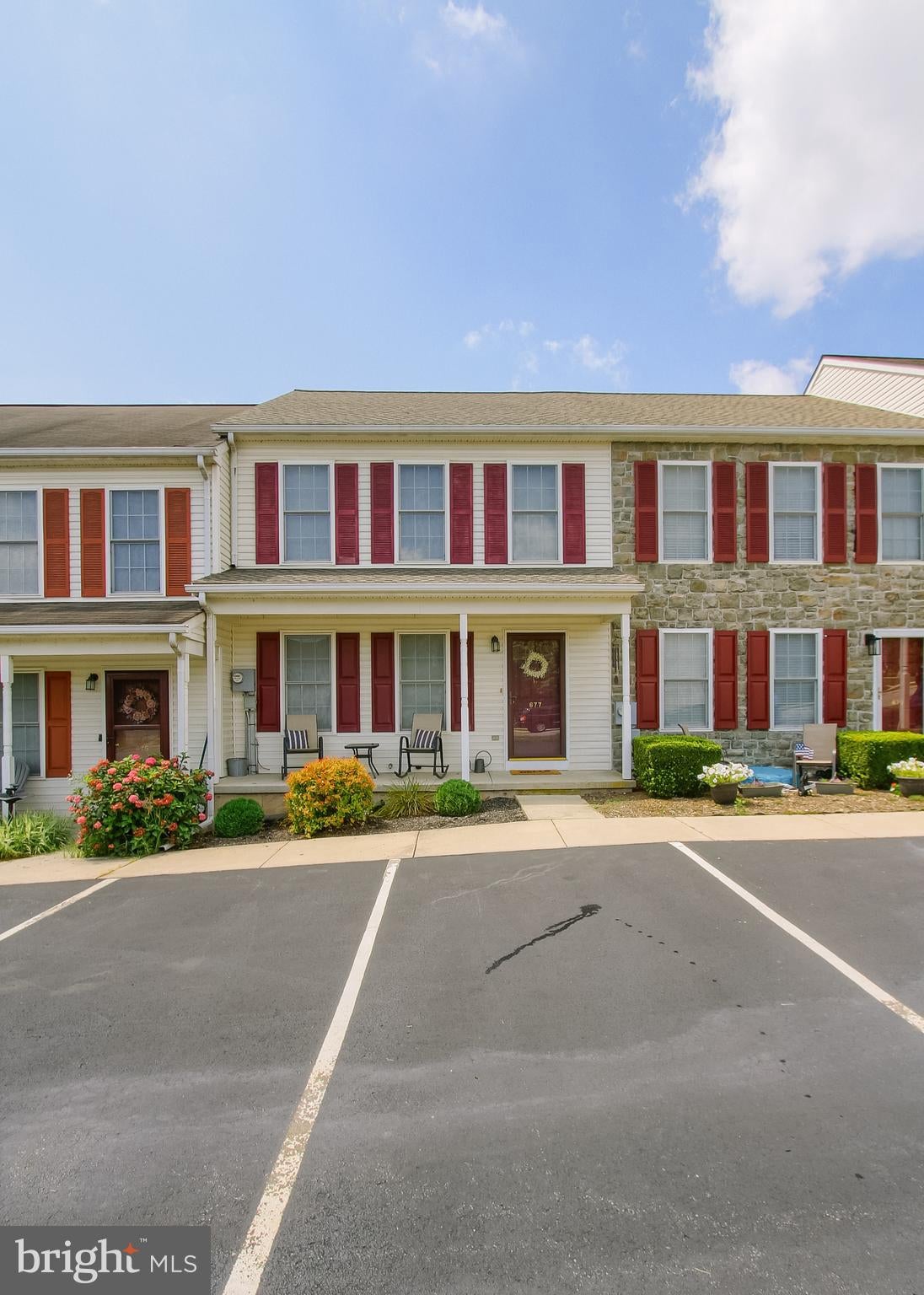 677 KNOLL DRIVE