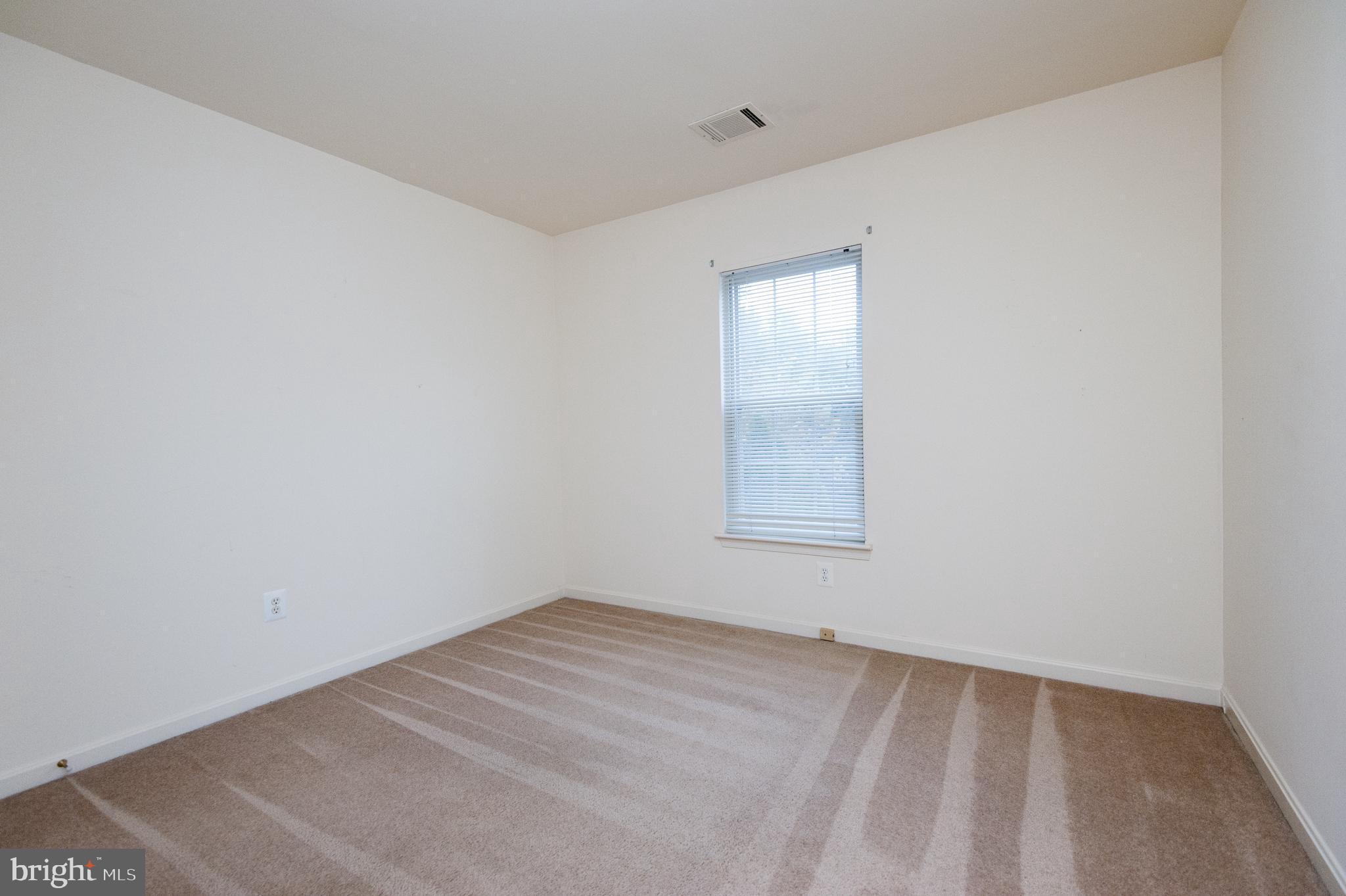 NORTHRIDGE PLAT 32 - Residential