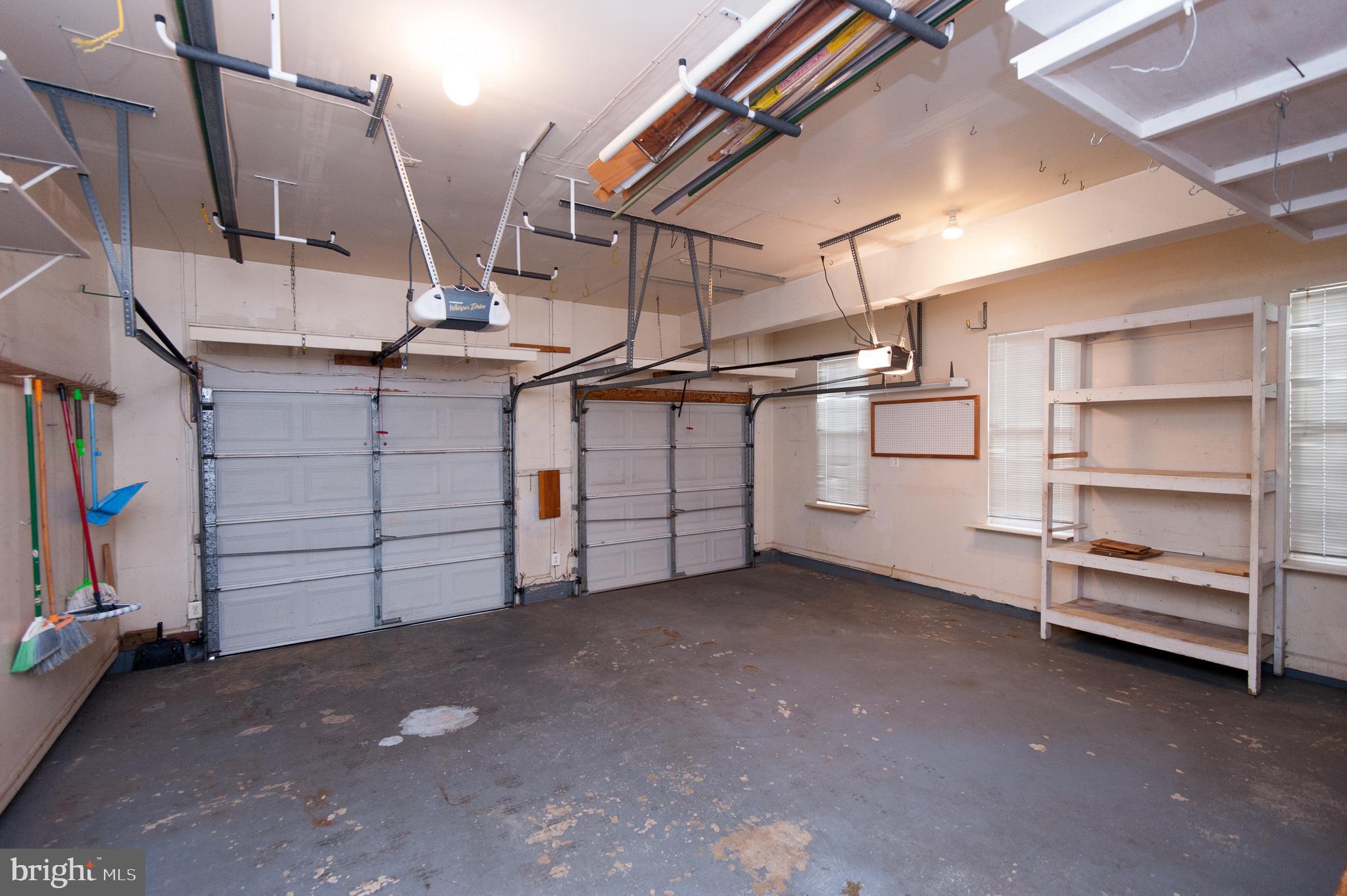 NORTHRIDGE PLAT 32 - Residential