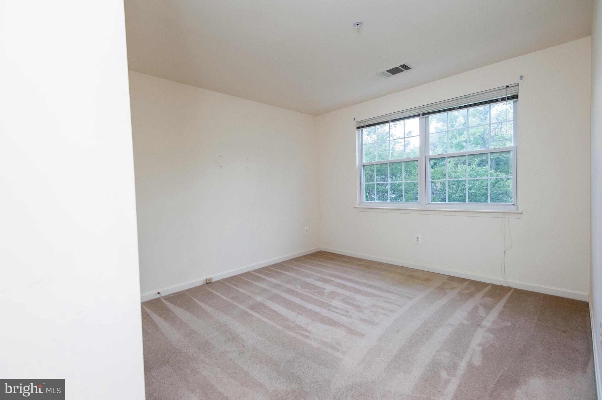 NORTHRIDGE PLAT 32 - Residential