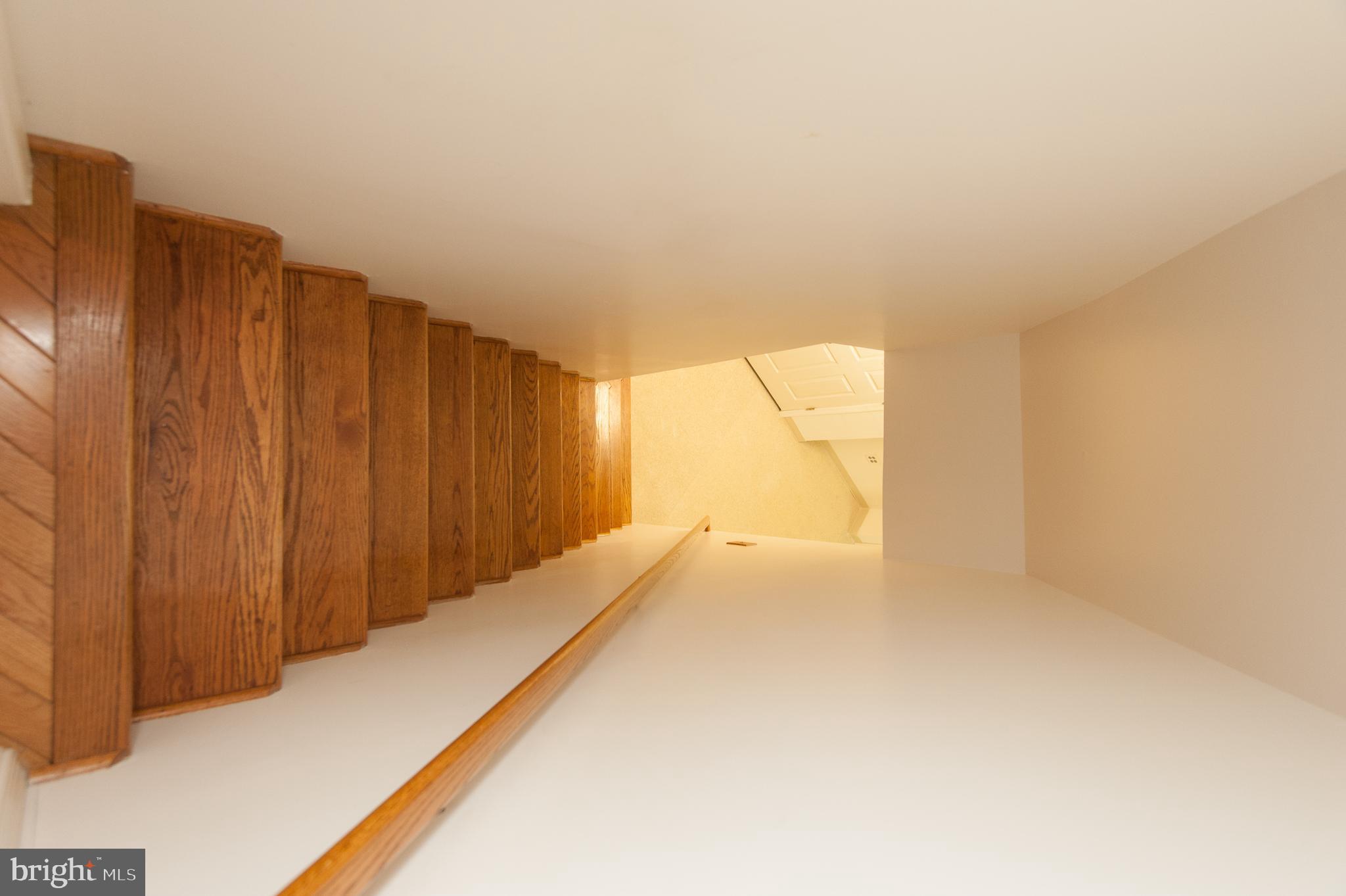 NORTHRIDGE PLAT 32 - Residential