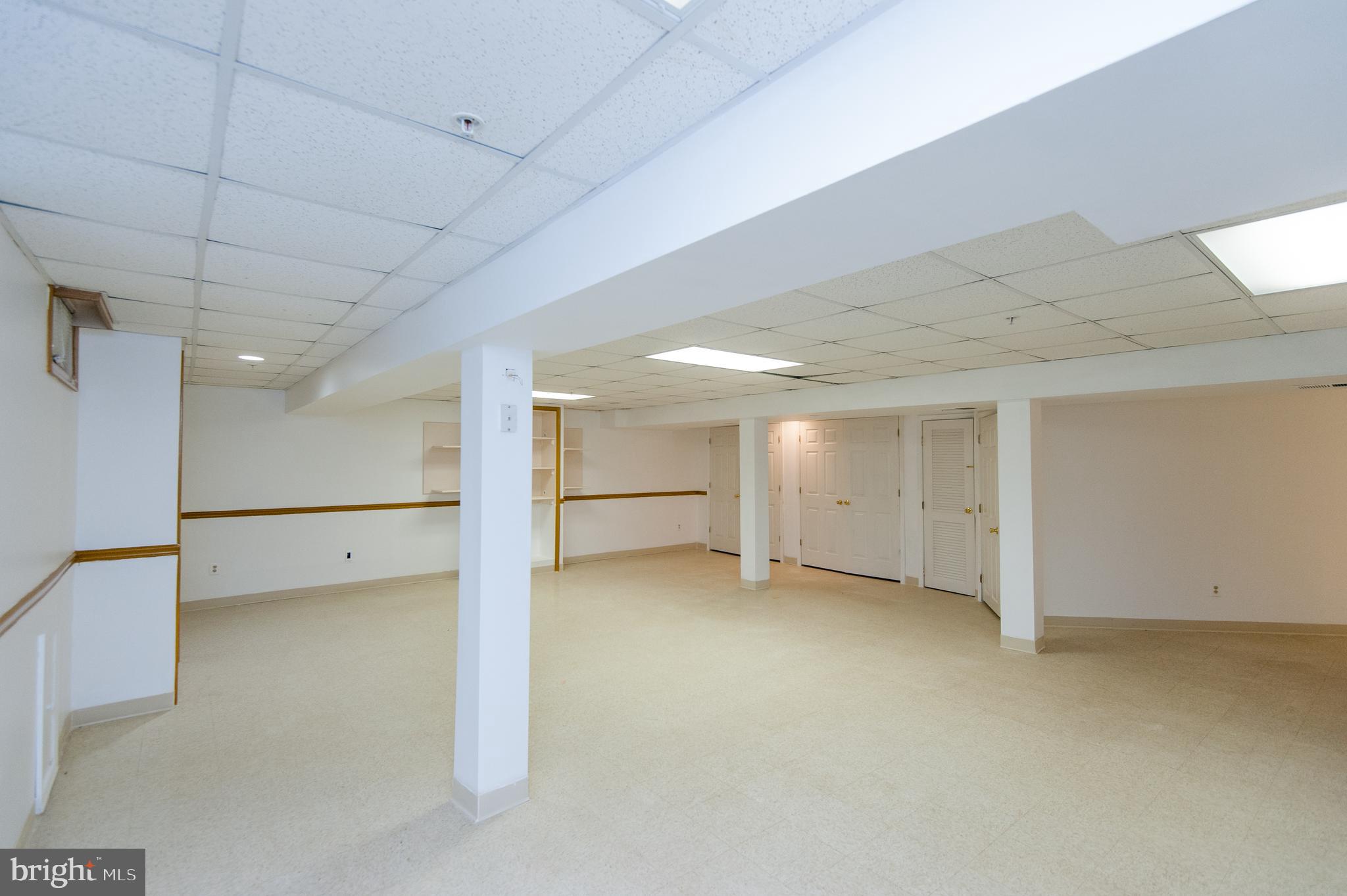 NORTHRIDGE PLAT 32 - Residential