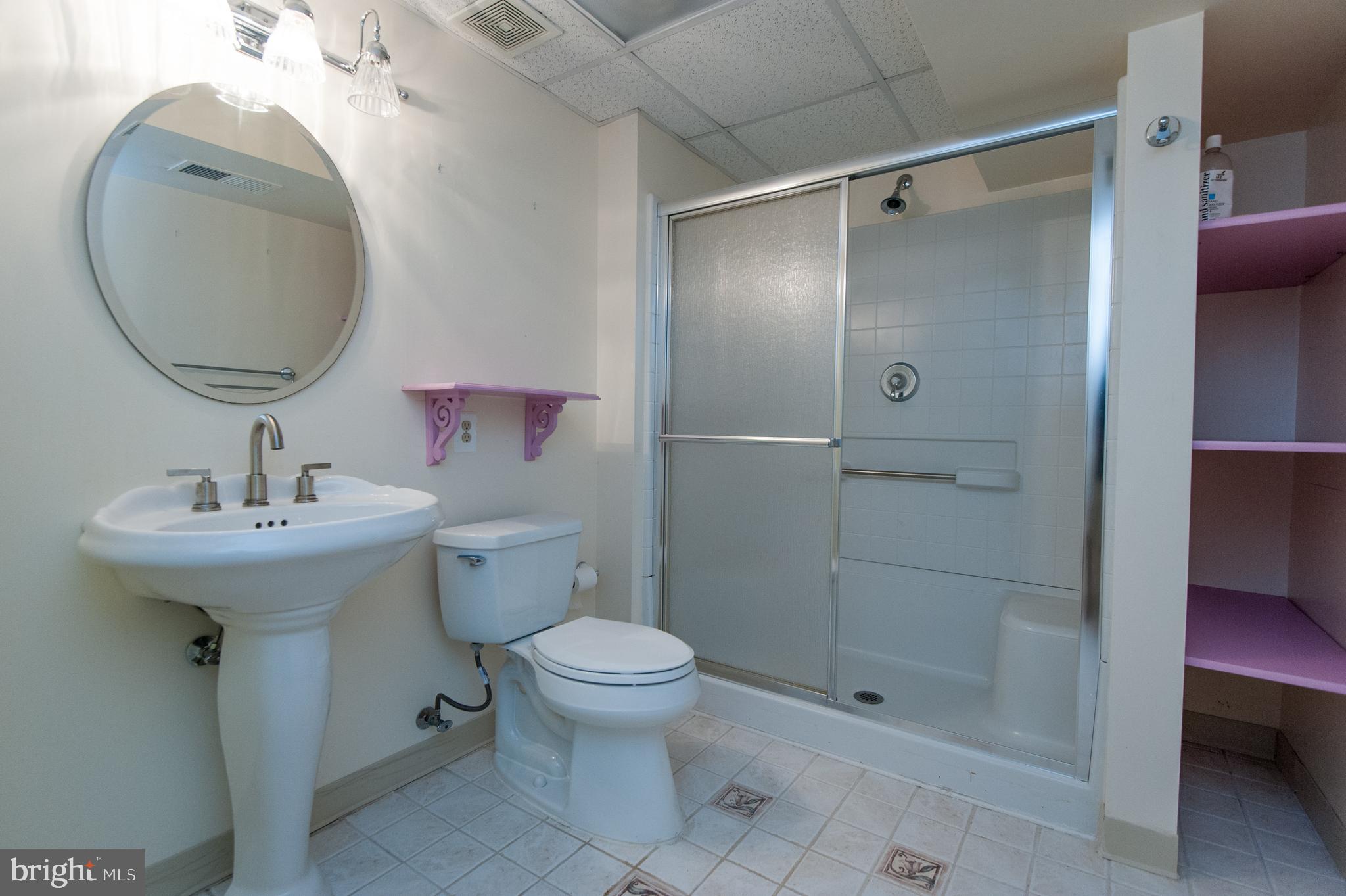 NORTHRIDGE PLAT 32 - Residential