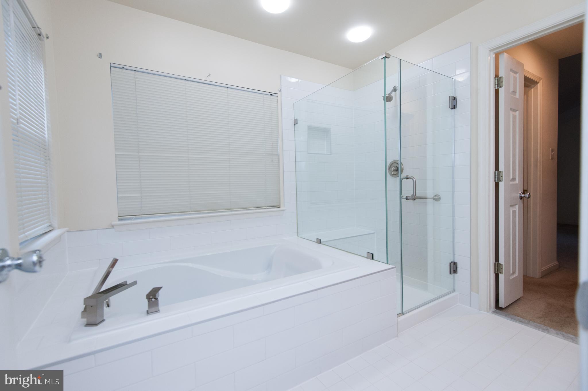 NORTHRIDGE PLAT 32 - Residential