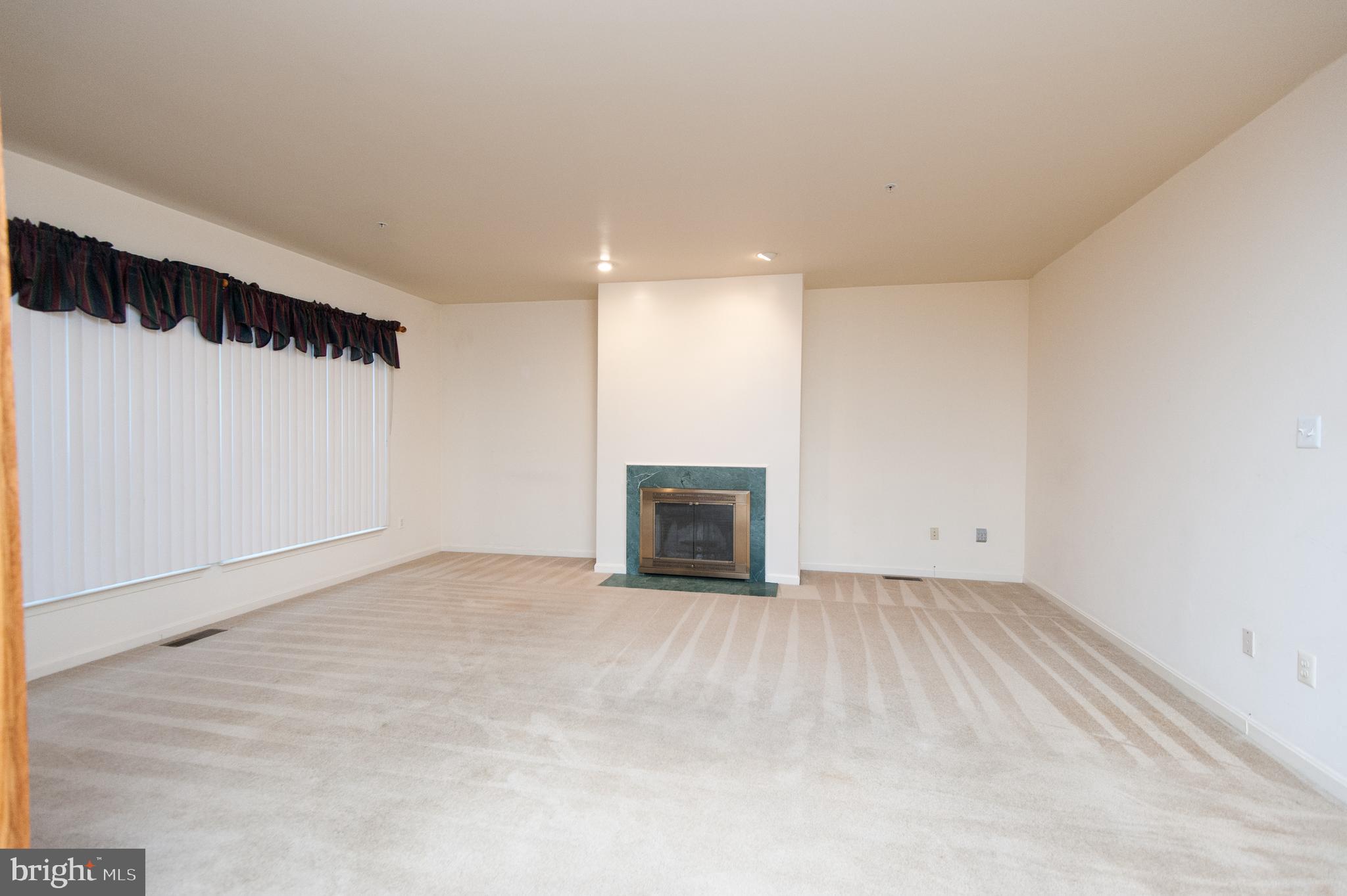 NORTHRIDGE PLAT 32 - Residential