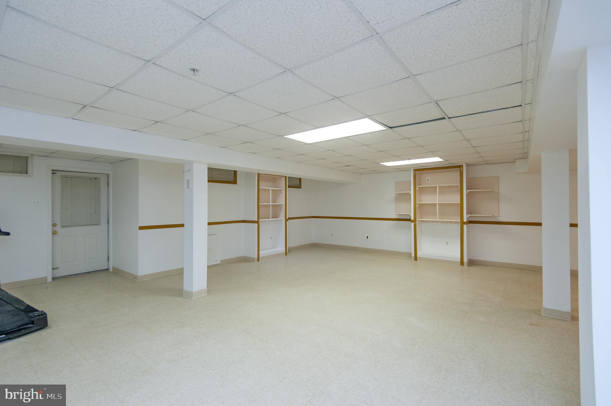 NORTHRIDGE PLAT 32 - Residential