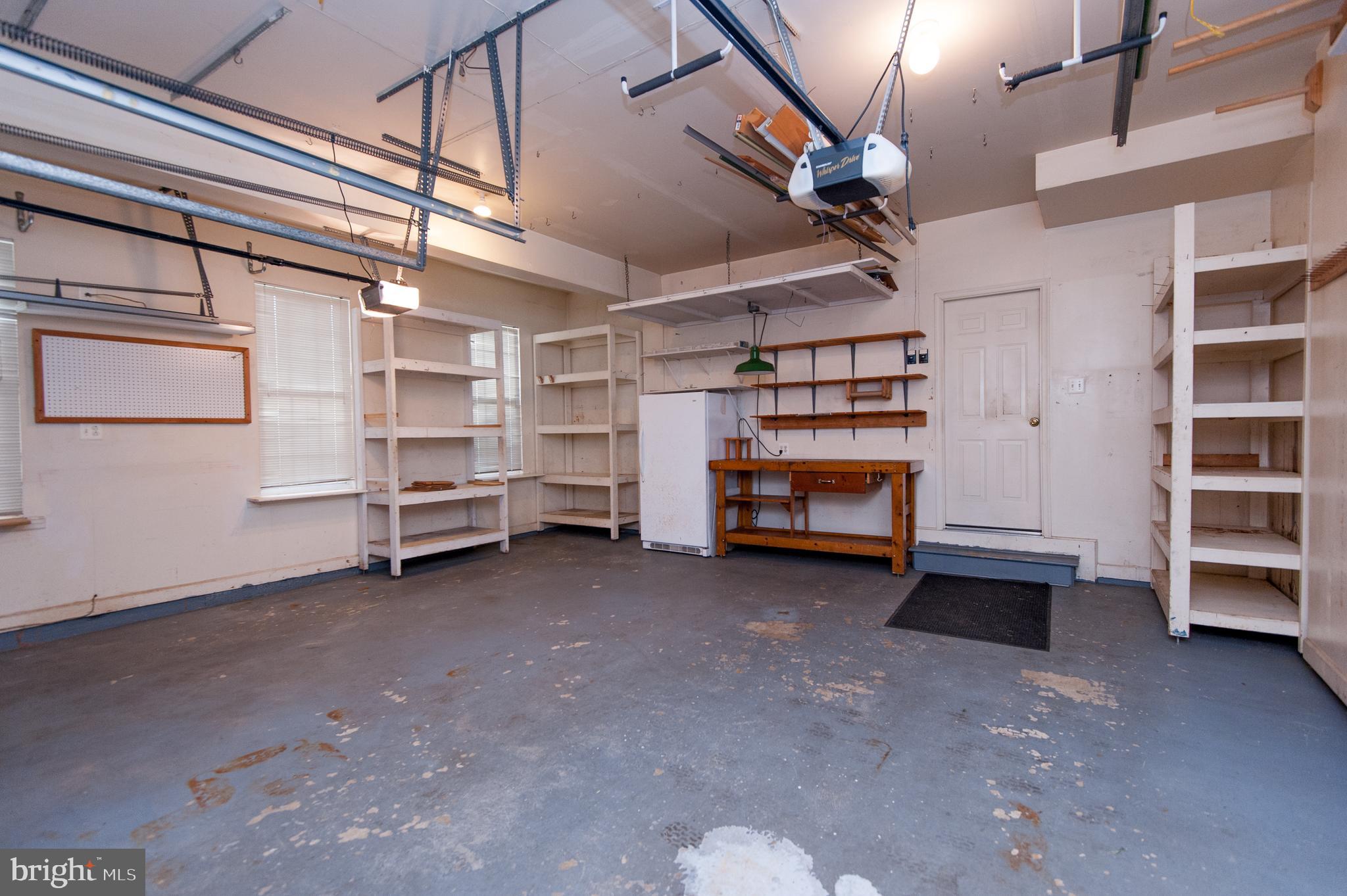 NORTHRIDGE PLAT 32 - Residential