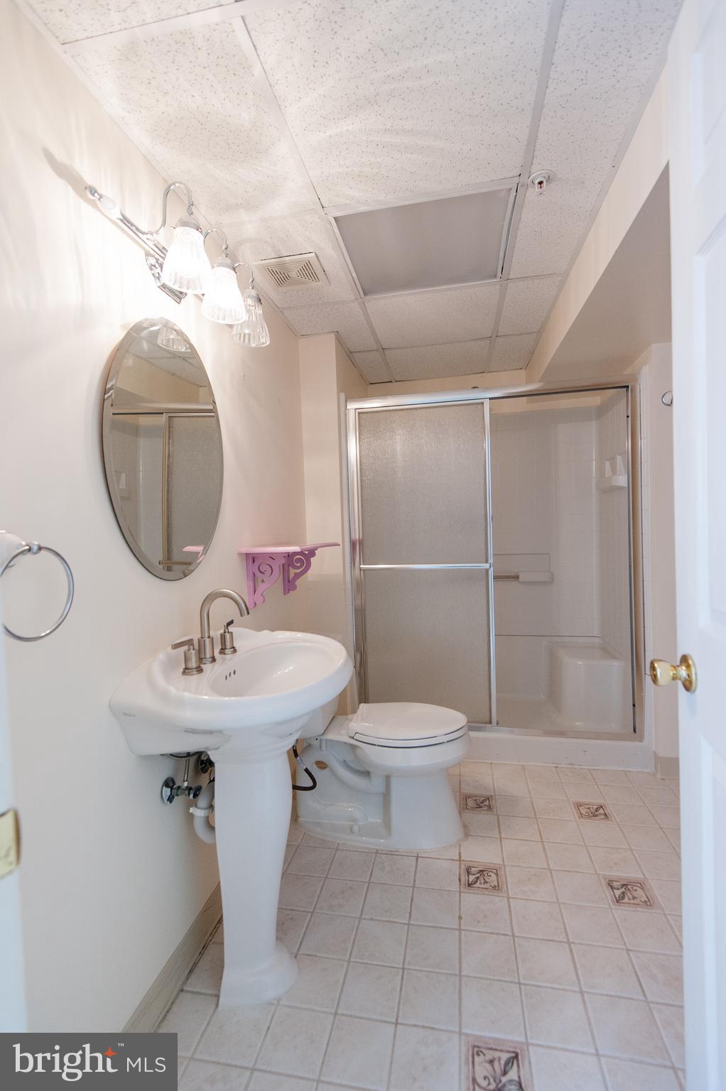 NORTHRIDGE PLAT 32 - Residential