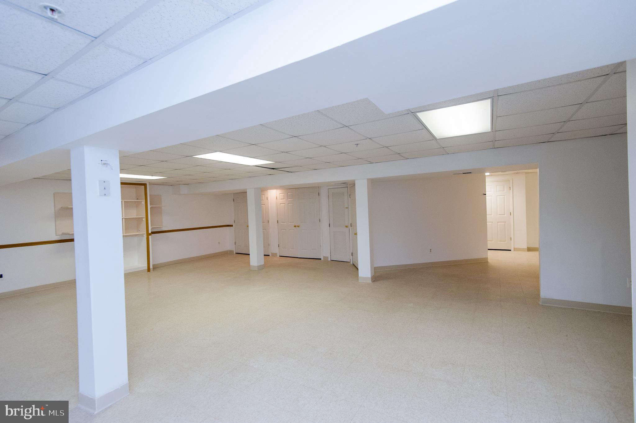 NORTHRIDGE PLAT 32 - Residential