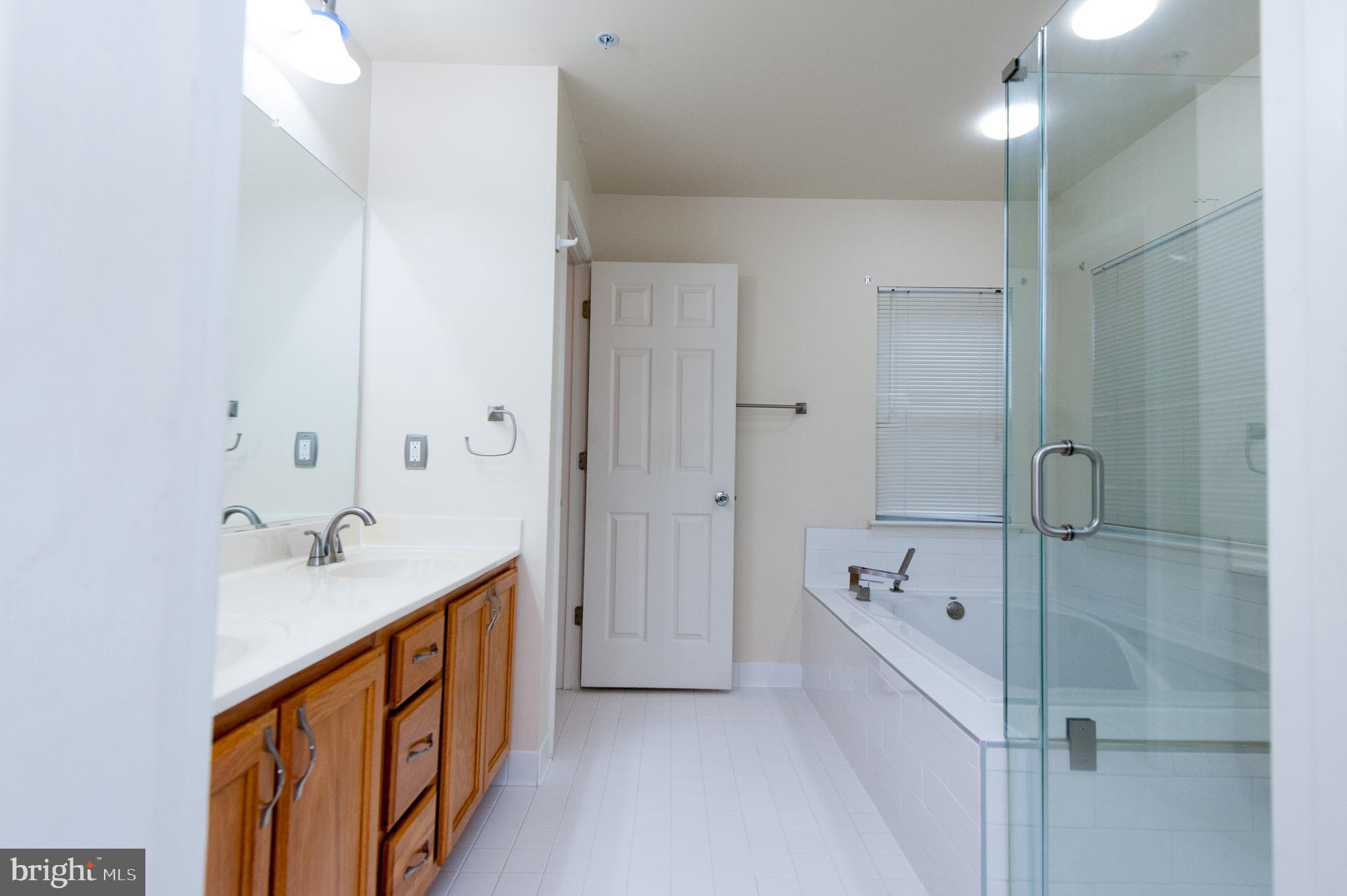 NORTHRIDGE PLAT 32 - Residential