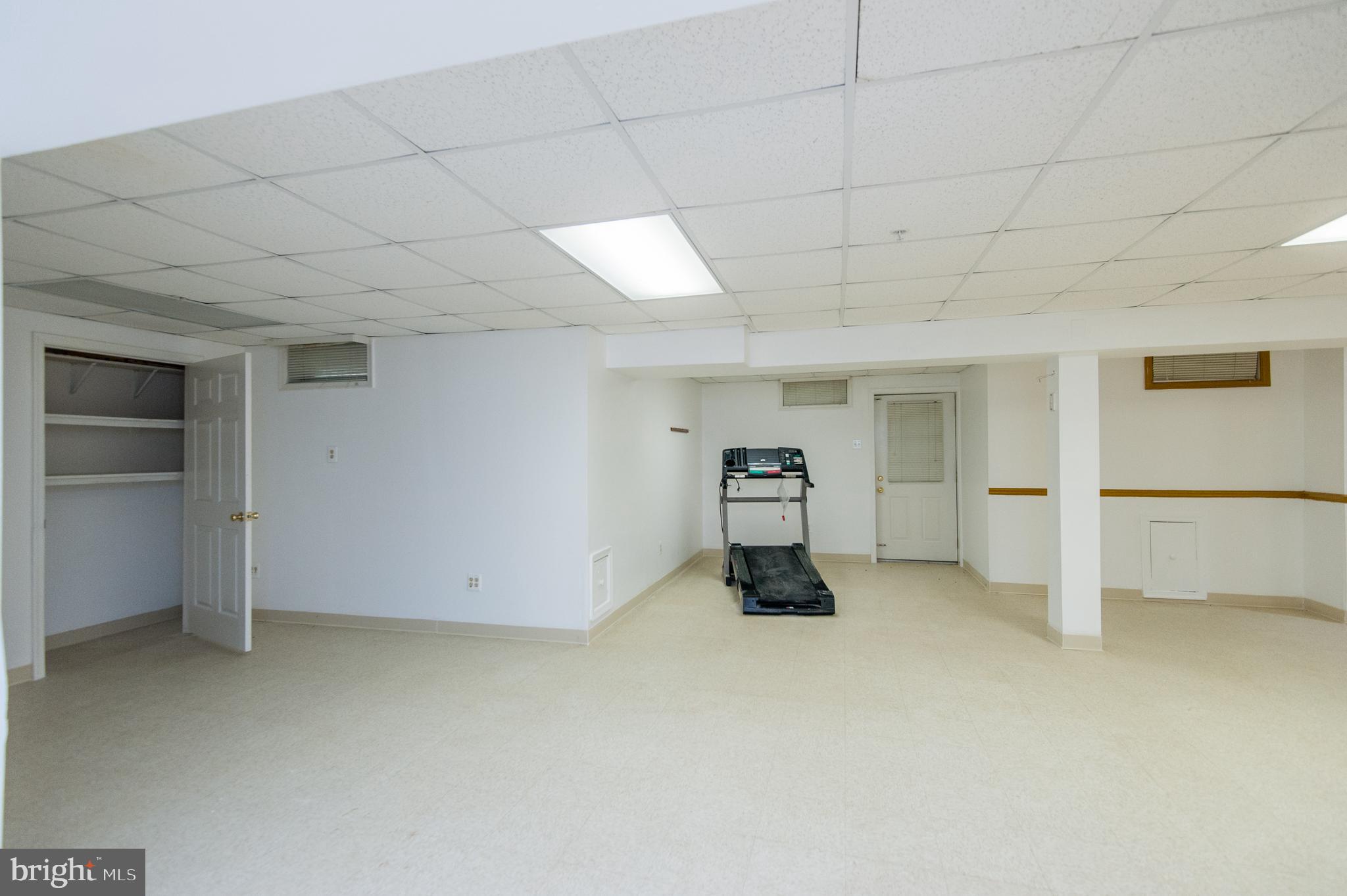 NORTHRIDGE PLAT 32 - Residential