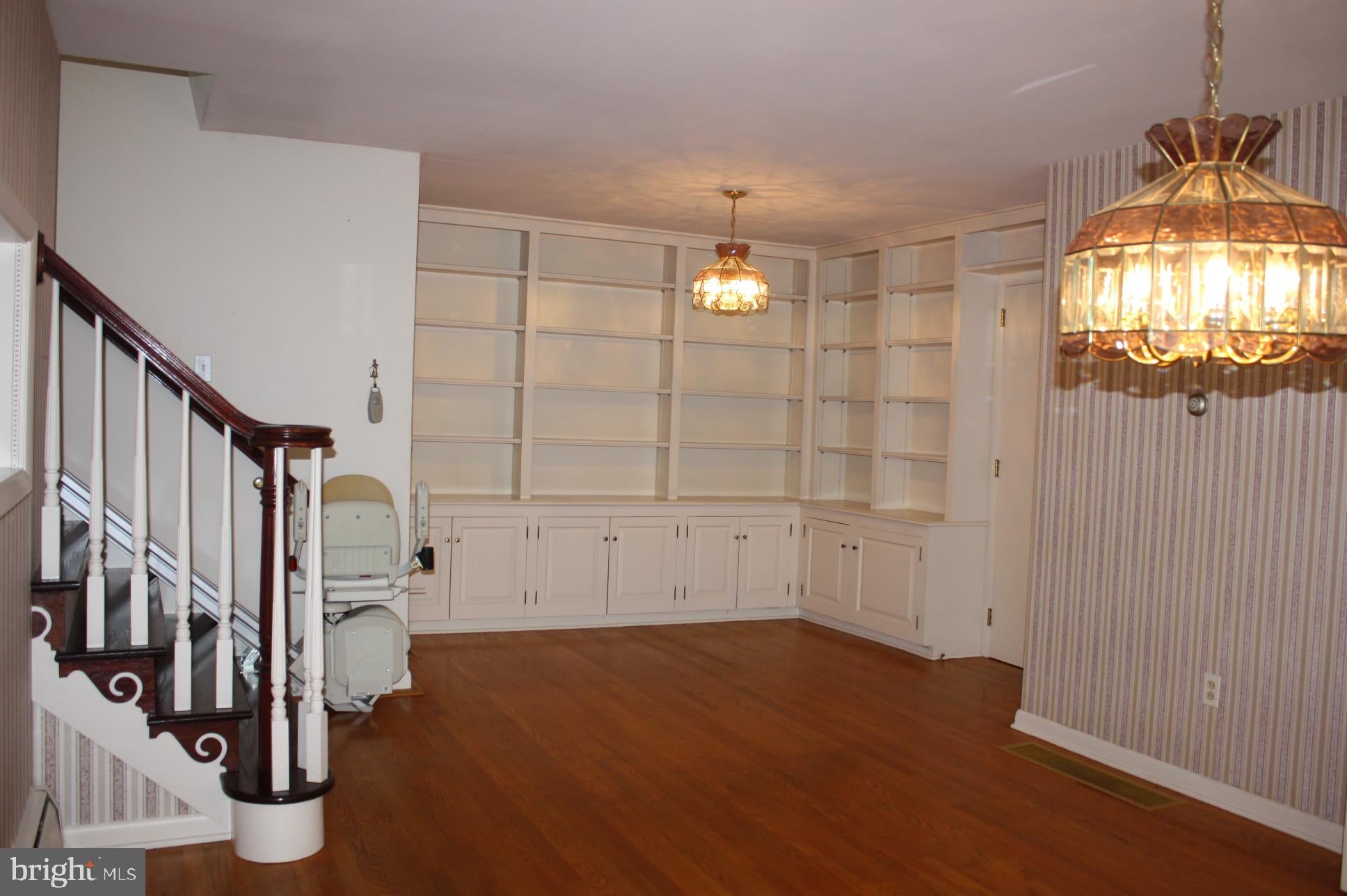233 AVON DRIVE