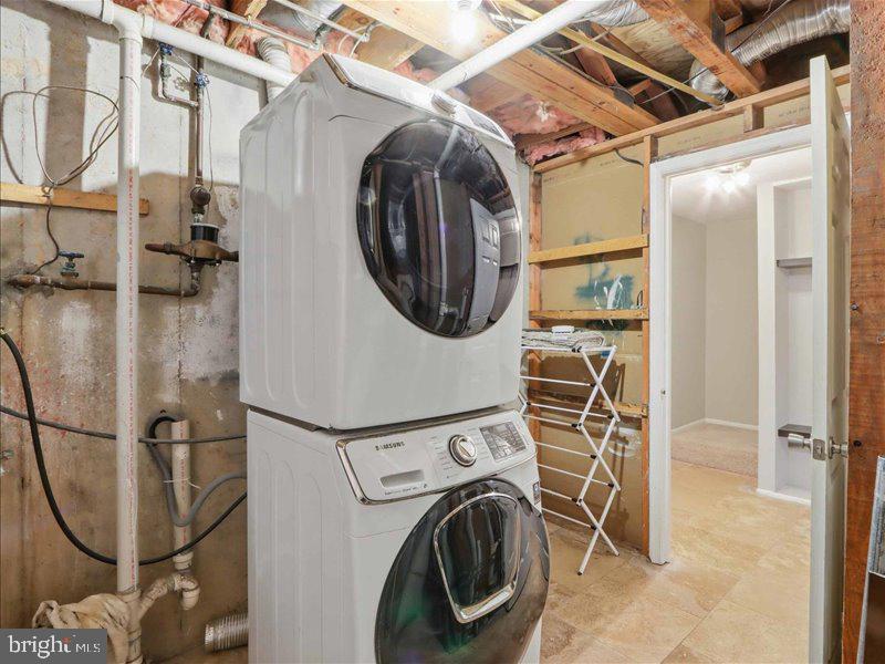 SNOWDEN OAKS - Residential