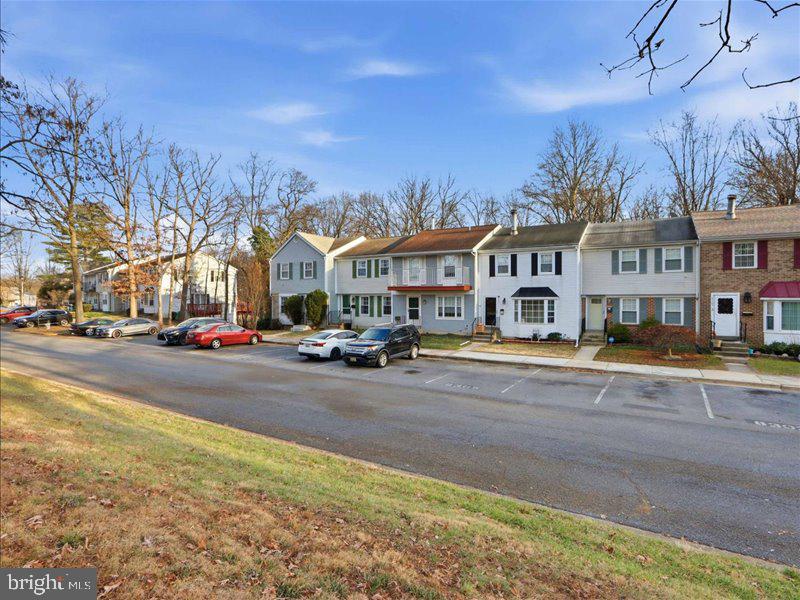 SNOWDEN OAKS - Residential