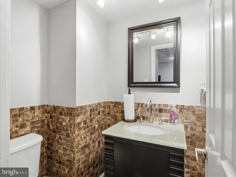 SNOWDEN OAKS - Residential