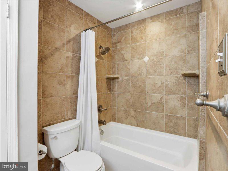 SNOWDEN OAKS - Residential