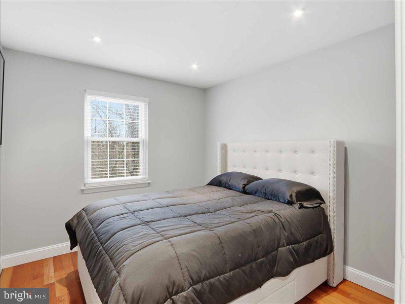 SNOWDEN OAKS - Residential