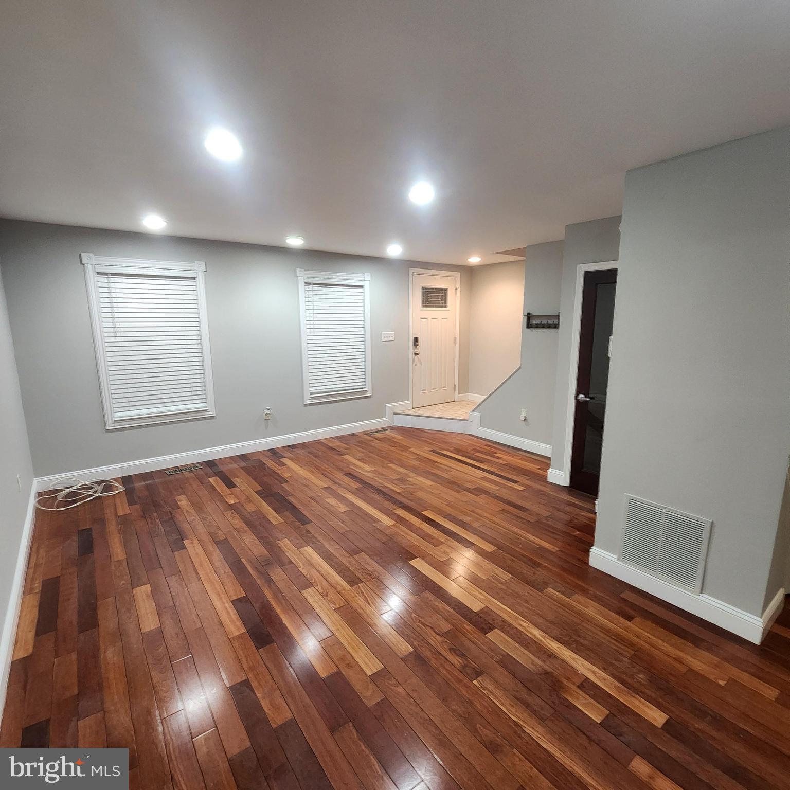 8307 SNOWDEN OAKS PLACE