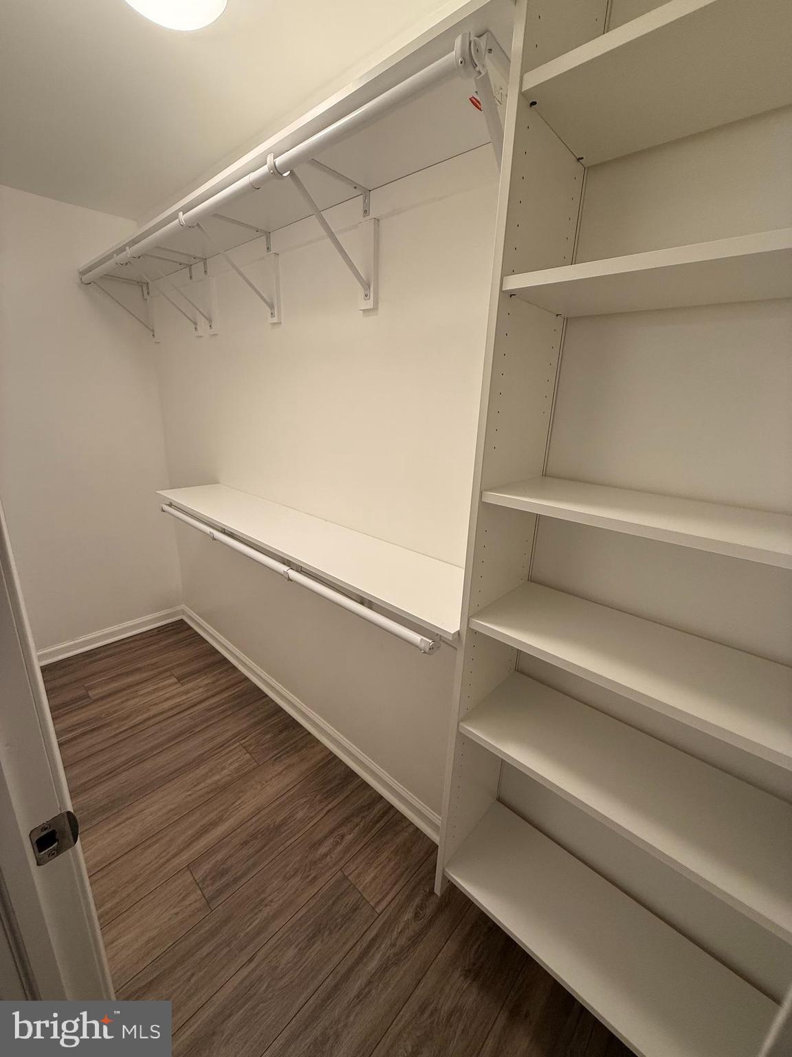 SEVEN COURTS - Residential Lease