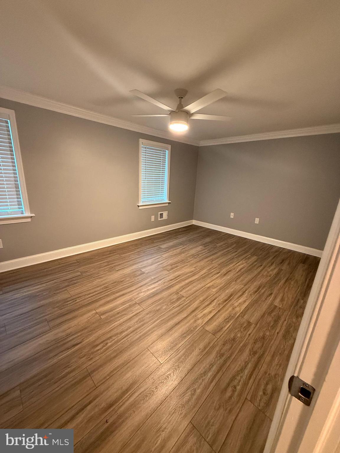 SEVEN COURTS - Residential Lease