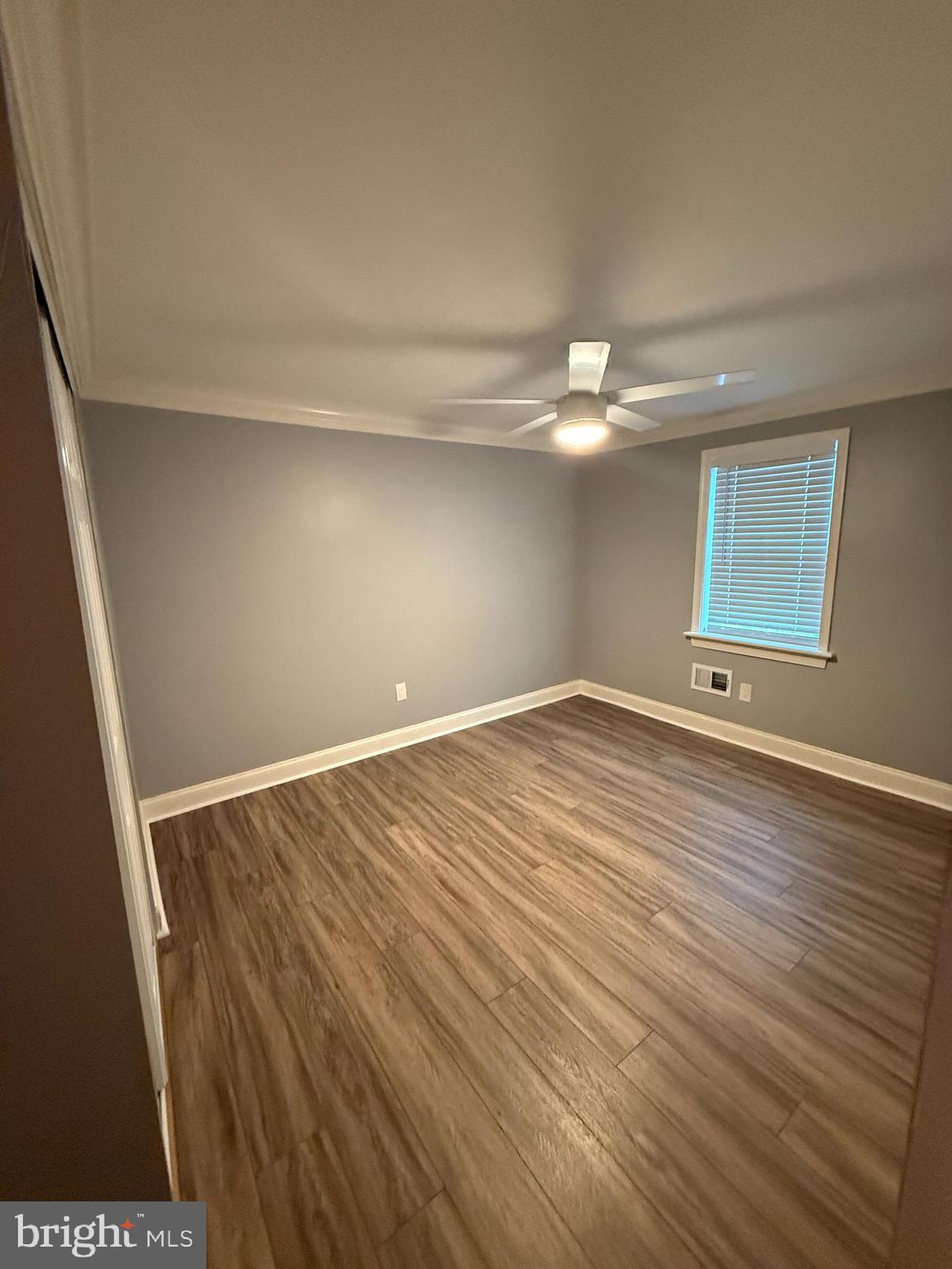 SEVEN COURTS - Residential Lease