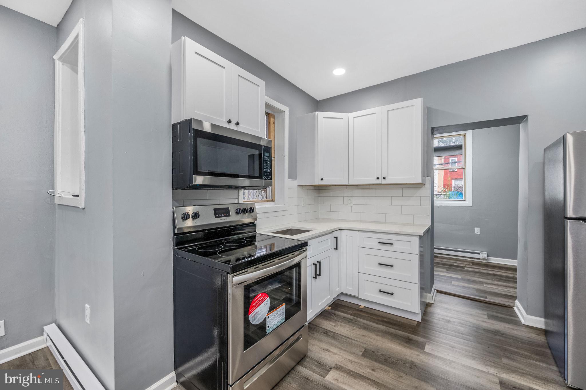Welcome to 707 W Ontario St. This 3 bed 1 bathroom home was updated in 2023 good for an investor looking for cashflow or a person to call it home. Looking to sell as is. Reach out with any questions!!