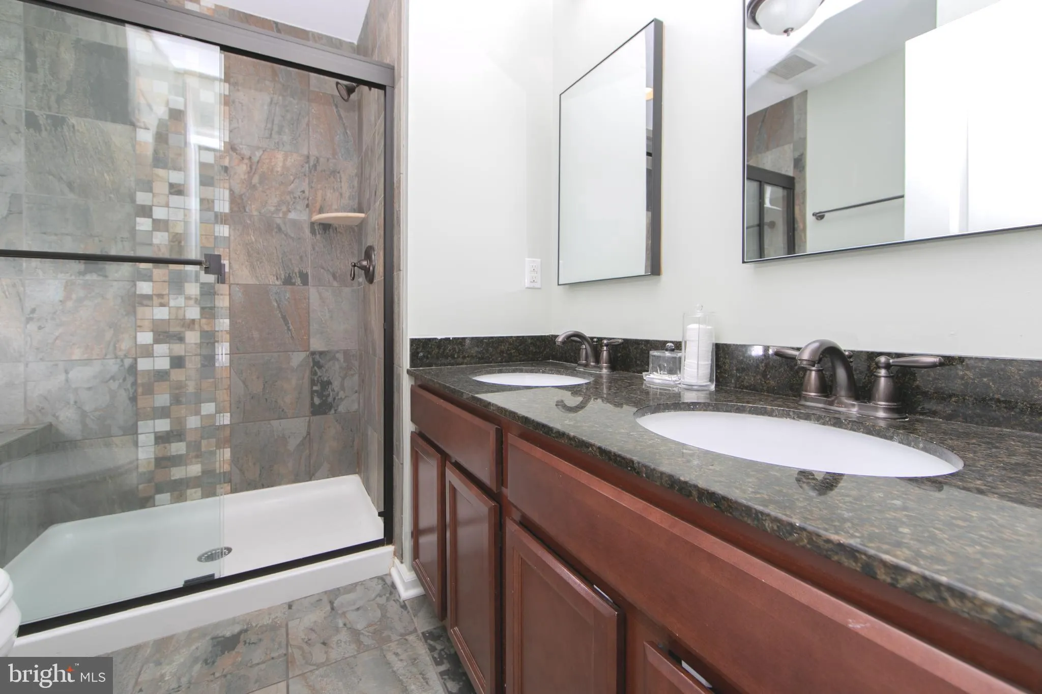 Woodbury, New Jersey 08096, United States, 3 Bedrooms Bedrooms, ,3 BathroomsBathrooms,Residential,Pending,210795