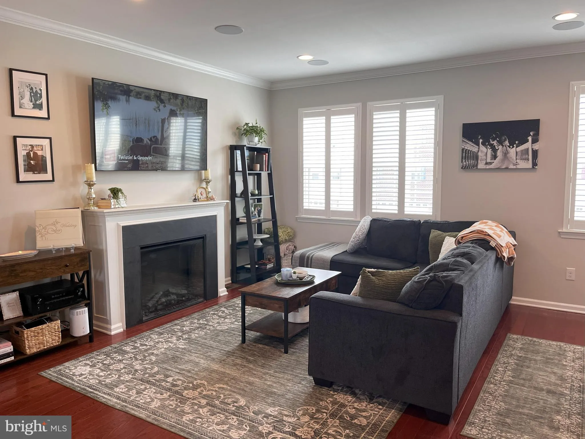 Woodbury, New Jersey 08096, United States, 3 Bedrooms Bedrooms, ,3 BathroomsBathrooms,Residential,Pending,210795