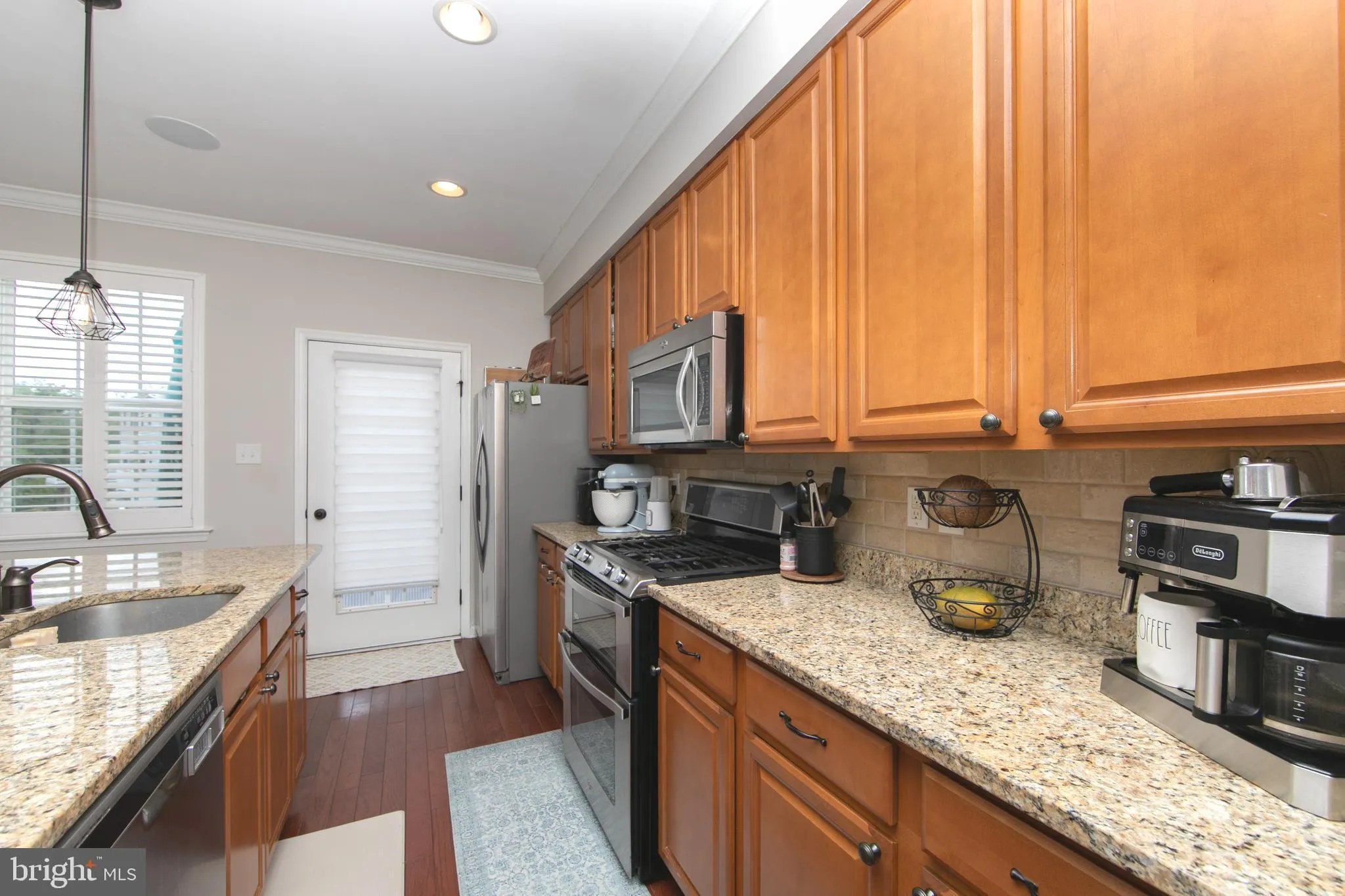 Woodbury, New Jersey 08096, United States, 3 Bedrooms Bedrooms, ,3 BathroomsBathrooms,Residential,Pending,210795