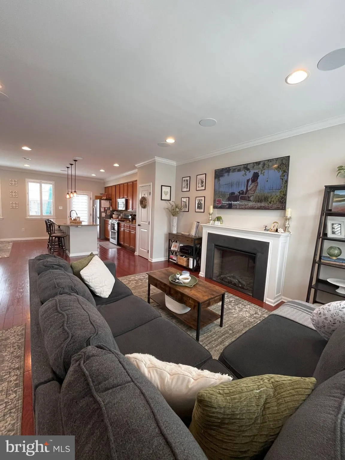 Woodbury, New Jersey 08096, United States, 3 Bedrooms Bedrooms, ,3 BathroomsBathrooms,Residential,Pending,210795