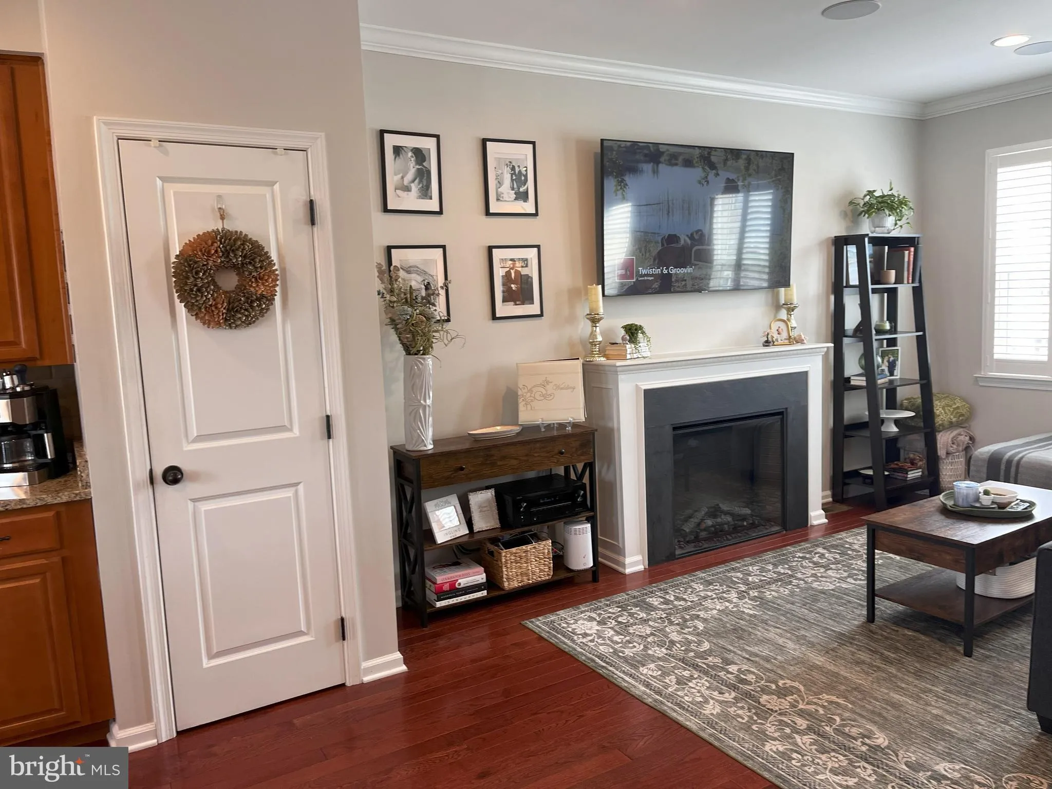 Woodbury, New Jersey 08096, United States, 3 Bedrooms Bedrooms, ,3 BathroomsBathrooms,Residential,Pending,210795