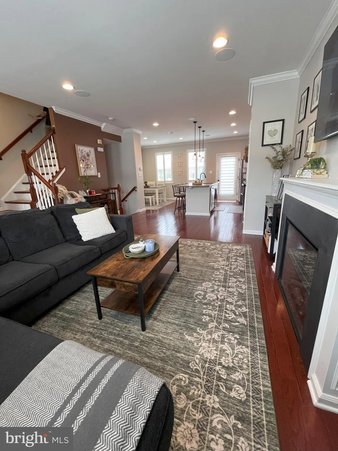 Woodbury, New Jersey 08096, United States, 3 Bedrooms Bedrooms, ,3 BathroomsBathrooms,Residential,Pending,210795