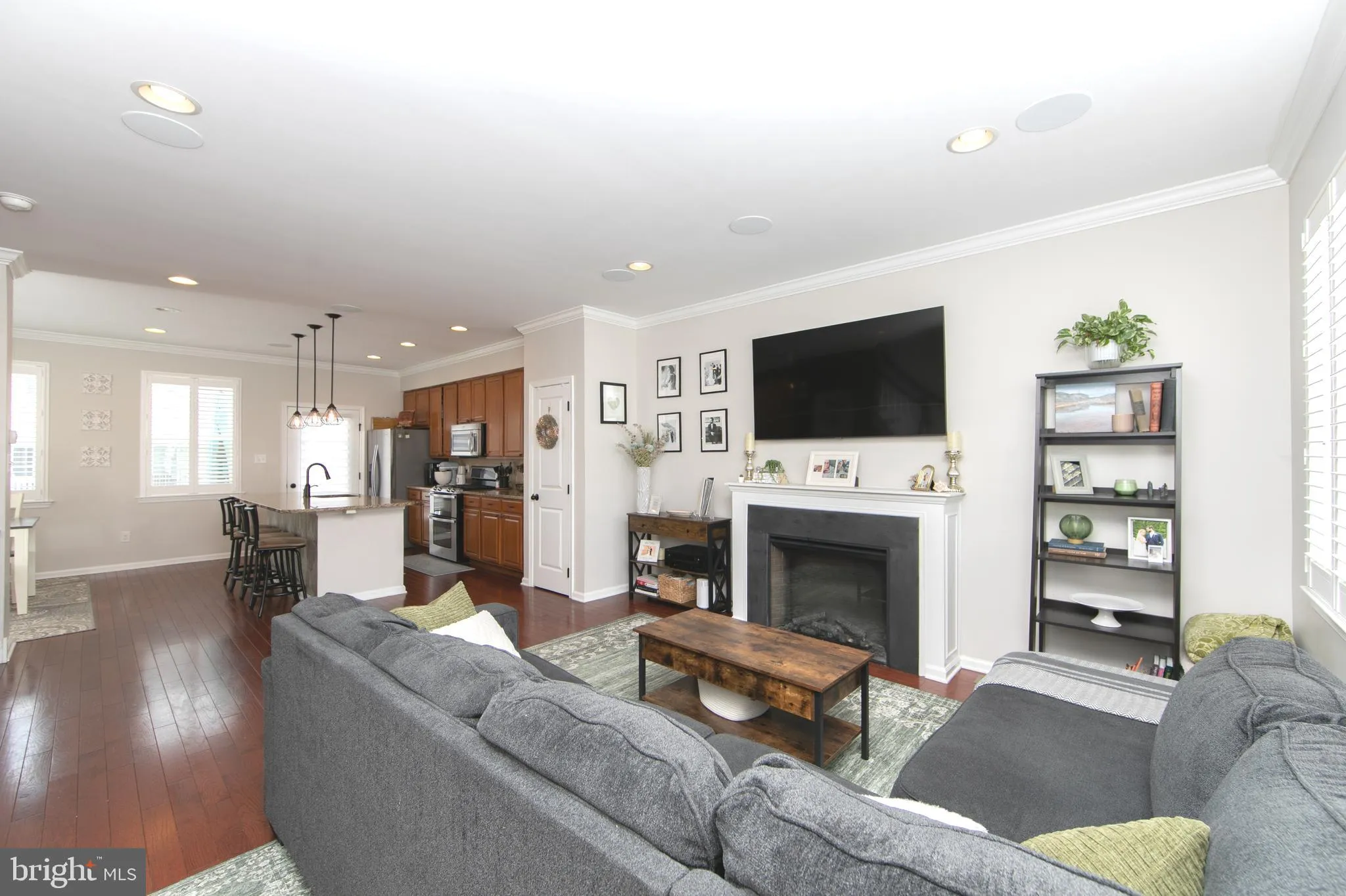 Woodbury, New Jersey 08096, United States, 3 Bedrooms Bedrooms, ,3 BathroomsBathrooms,Residential,Pending,210795