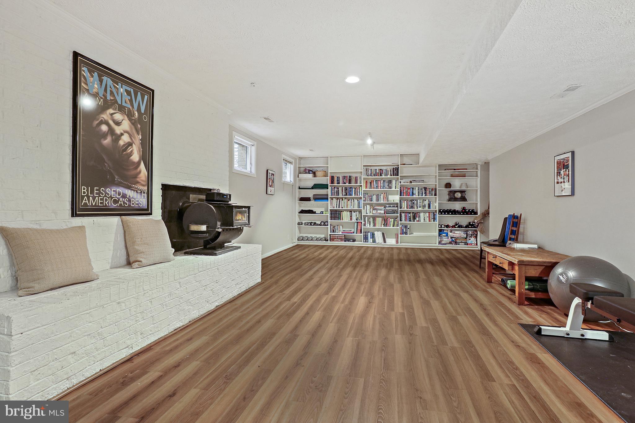 CHAIN BRIDGE WOODS - Residential