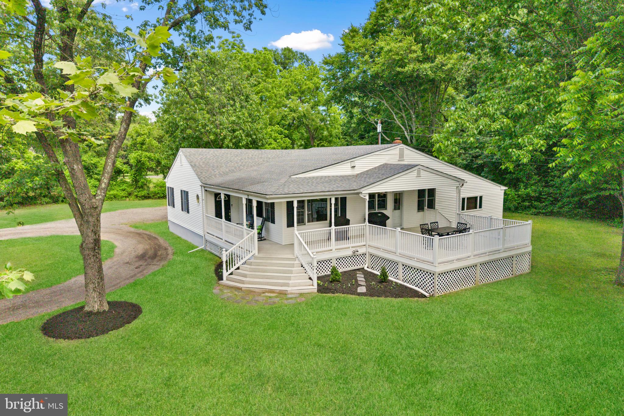 23 BLOOMER DRIVE