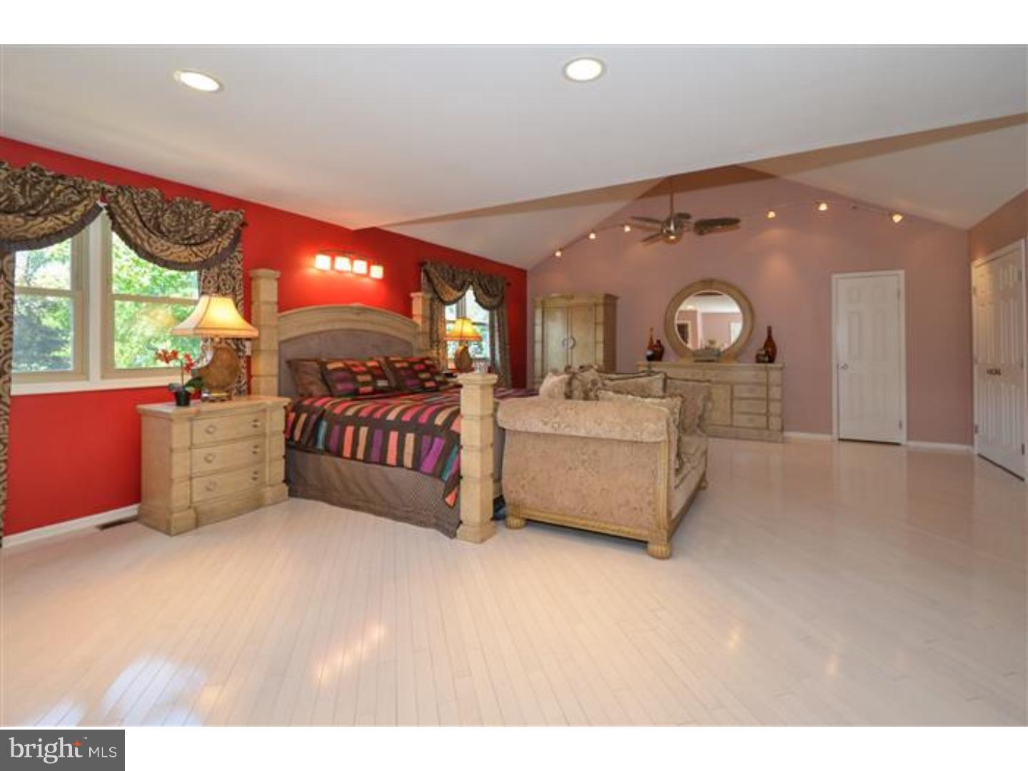 DUBLIN CROSSING - Residential